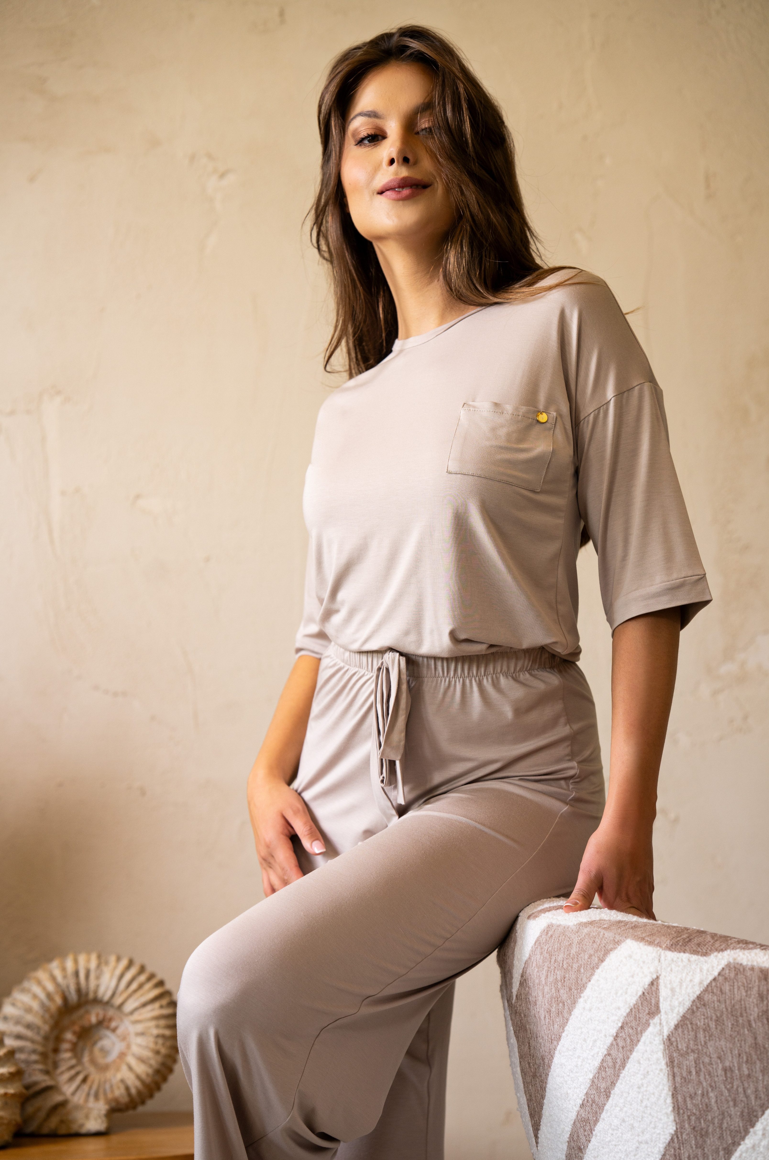 Mademoiselle Sommeil Pyjama Schlafanzug in Beige aus EcoVero™ Viskose – Halbarm & 7/8-Hose (2 tlg) edle Nachtwäsche aus luxuriösem Material