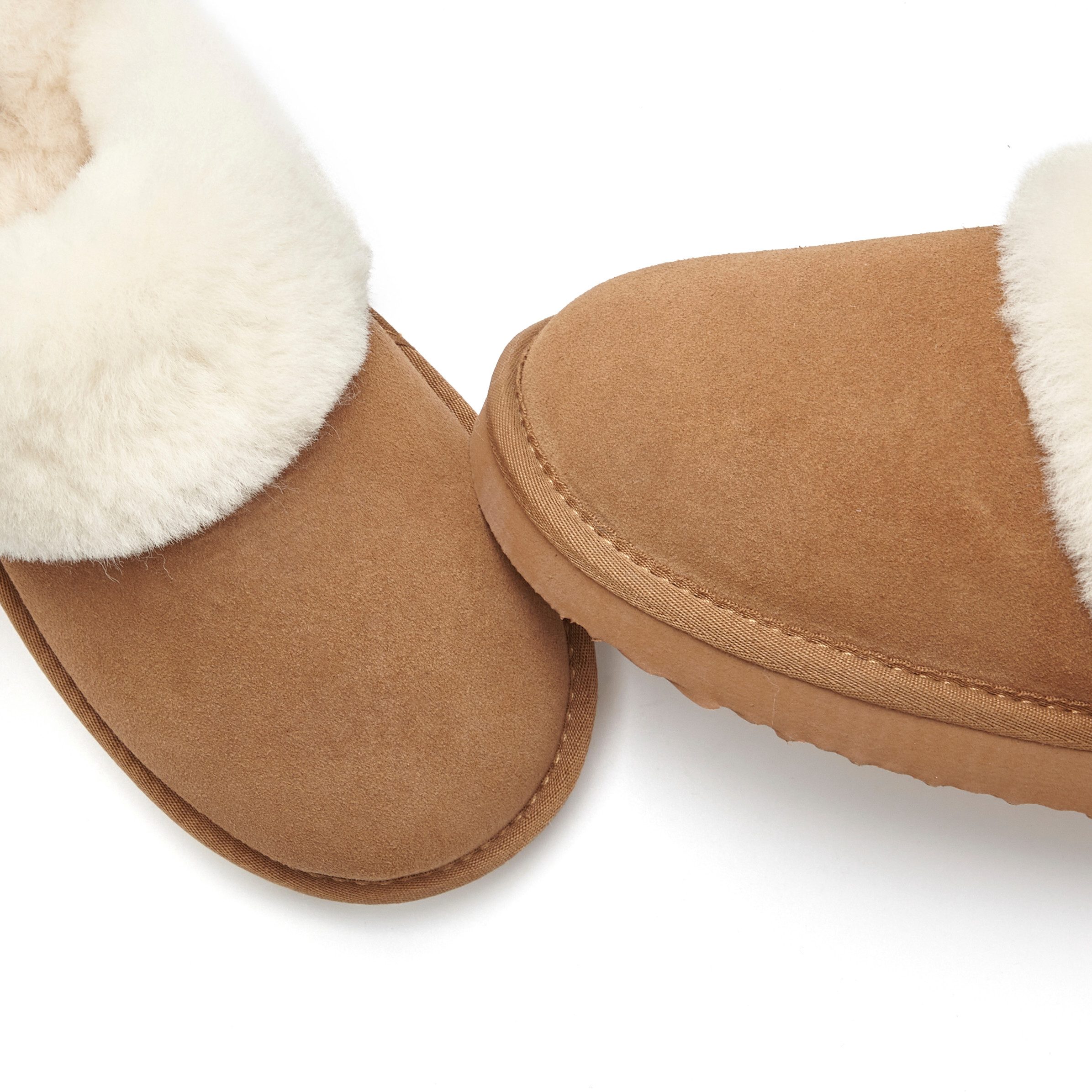 Vivance Dreams by Lascana Pantoffeln, Clogs, Schlappen, Hausschuh, Pantolette mit kuscheligem Lammfell aus Leder