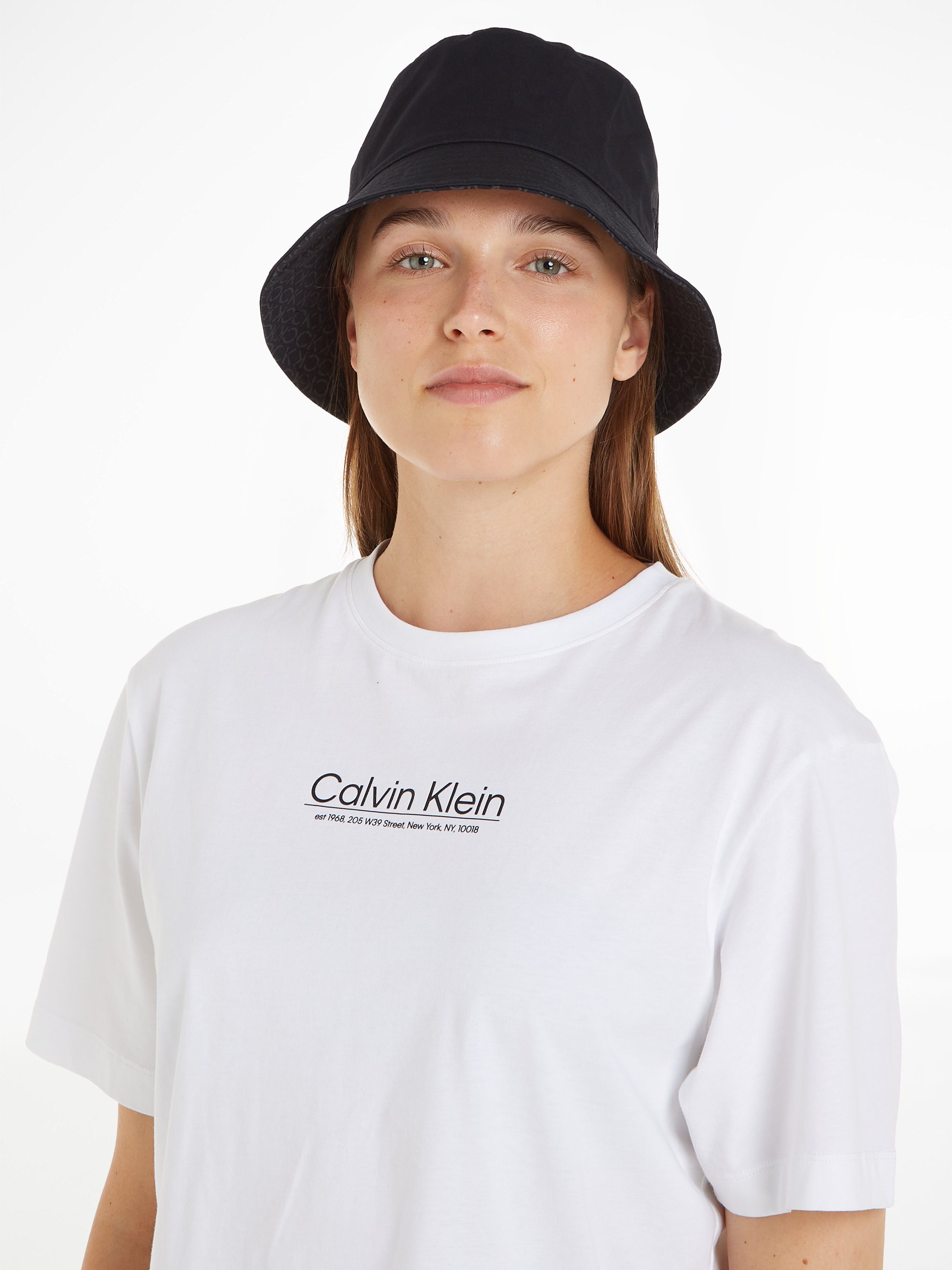 Calvin Klein Fischerhut REVERSIBLE MONOGRAM BUCKET HAT günstig online kaufen