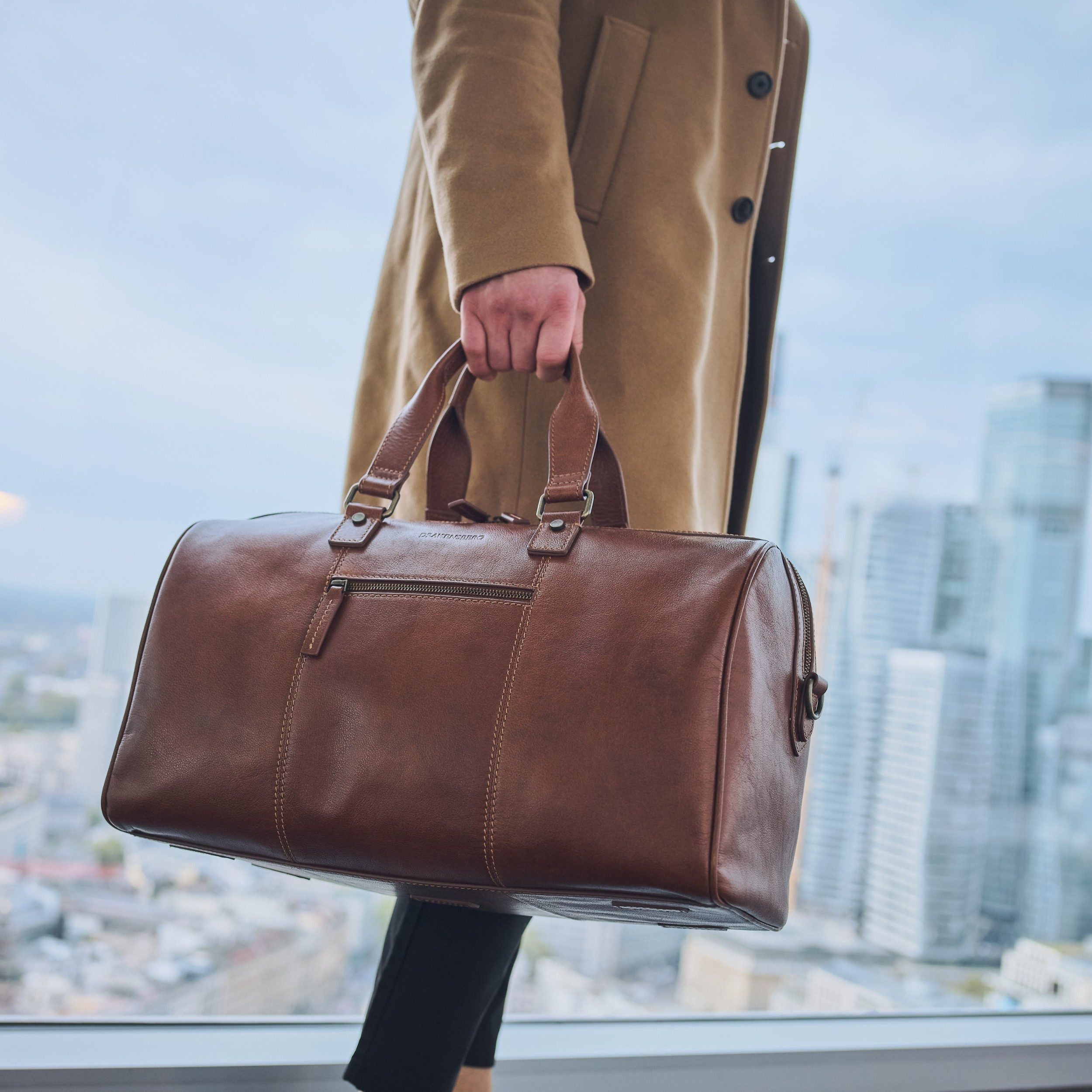 DRAKENSBERG Weekender Reisetasche »Romeo« Kastanien-Braun, aus luxuriösem Leder für Damen und Herren, elegant und modern