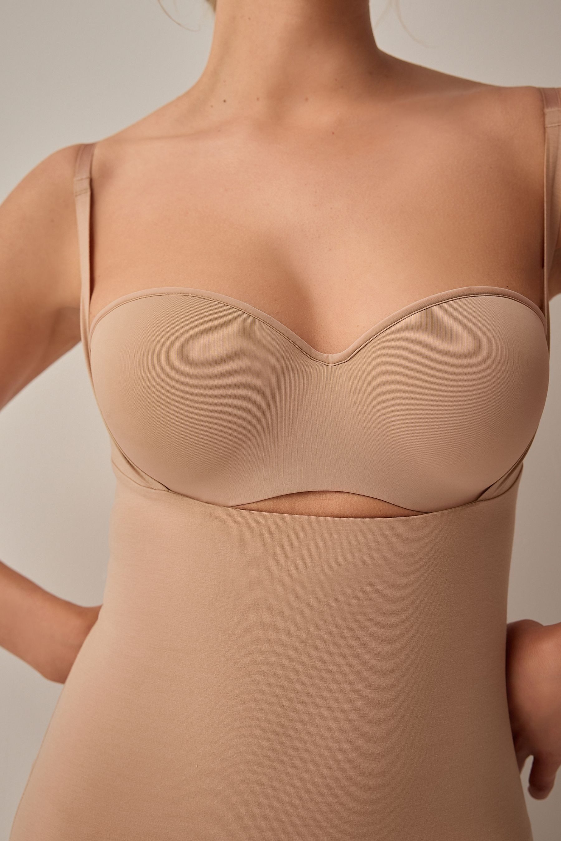 Next Unterkleid Figurformendes Unterkleid mit mittlerem Halt (1-tlg)