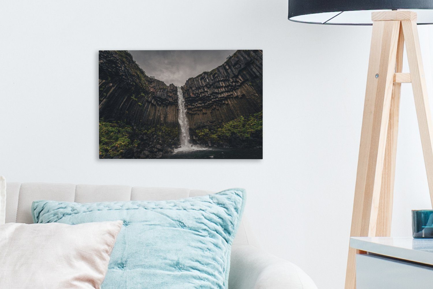 Wandbild Aufhängefertig, Ein Vatnajökull, Wasserfall 30x20 Wanddeko, (1 St), Leinwandbilder, Nationalpark isländischen cm im Leinwandbild OneMillionCanvasses®