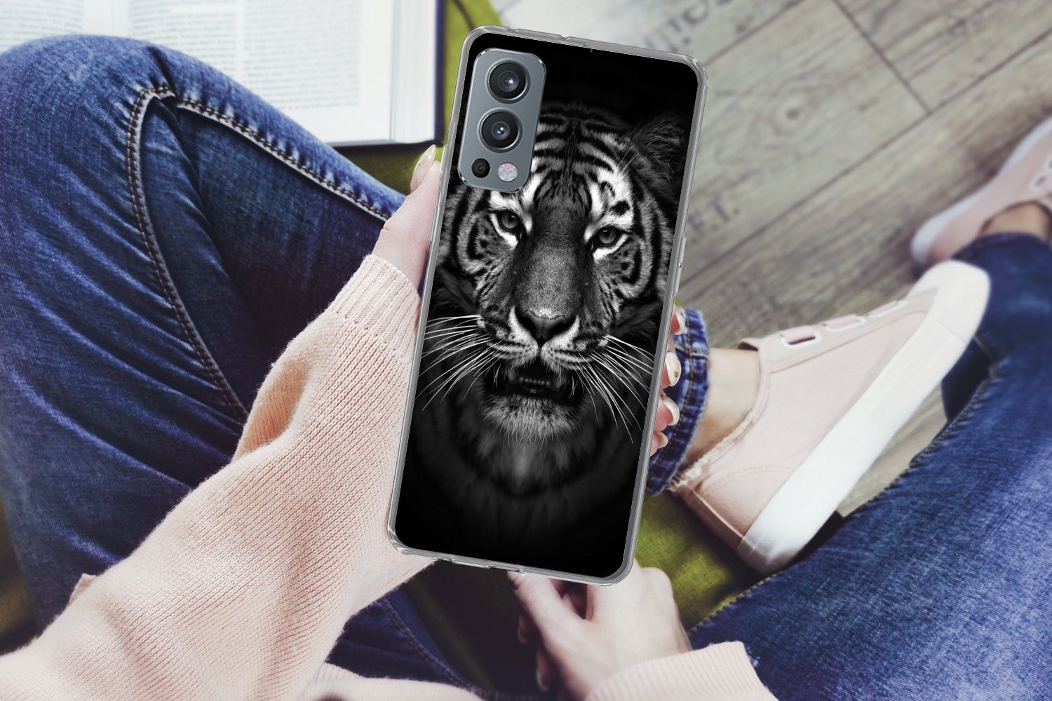 MuchoWow Handyhülle für OnePlus Nord 2 5G Tiger - Tiere - Schwarz - Weiß - Porträt - Wild, Phone Case, Silikon, Schutzhülle Dünn