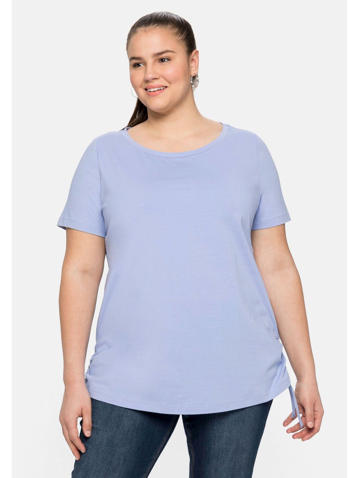Sheego T-Shirt Große Größen mit seitlicher Raffung und Bindeband mittelblau | T-Shirts