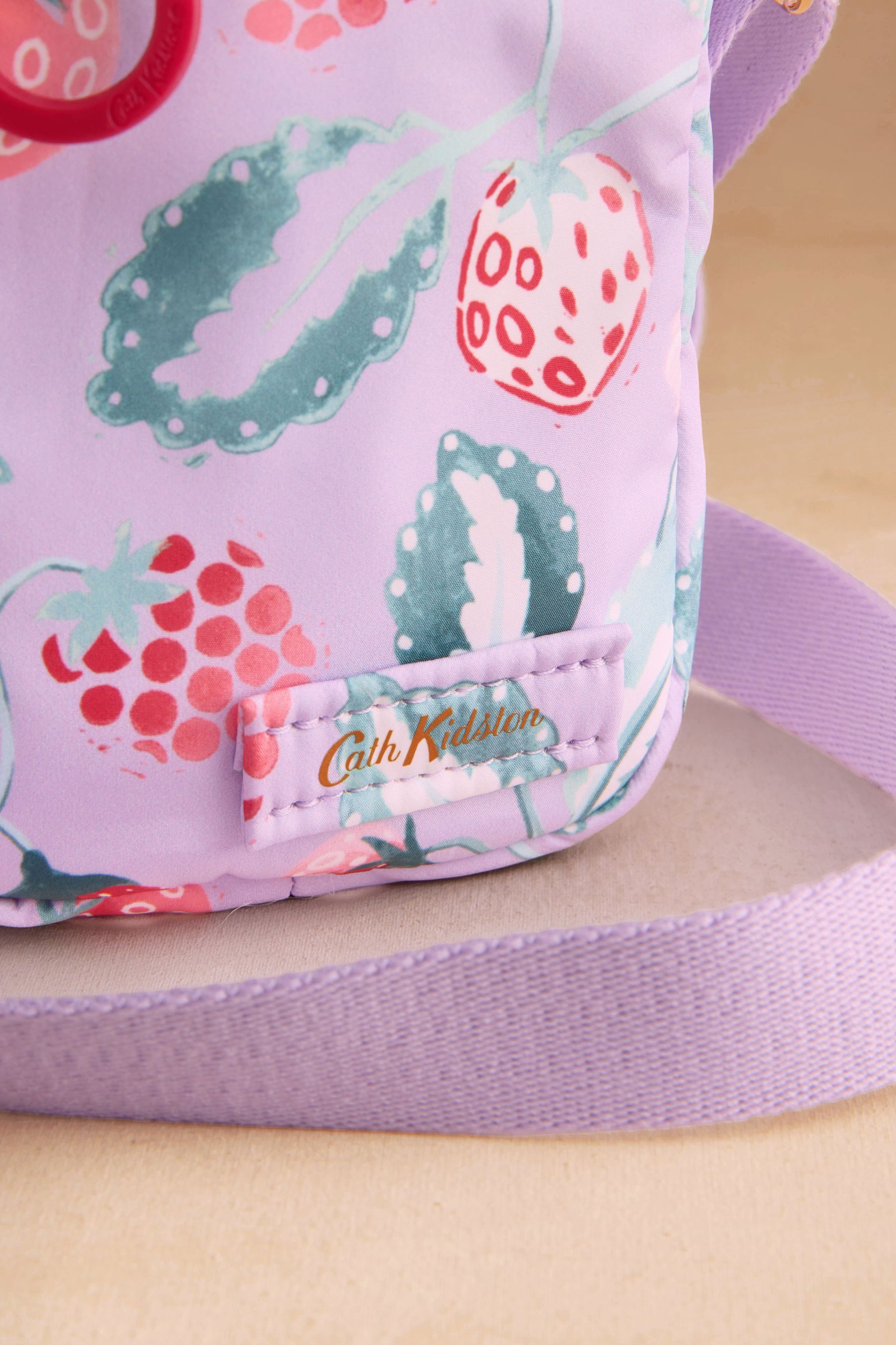 Cath Kidston Umhängetasche Cath Kidston Telefon-Umhängetasche, Himbeer-Print (1-tlg)