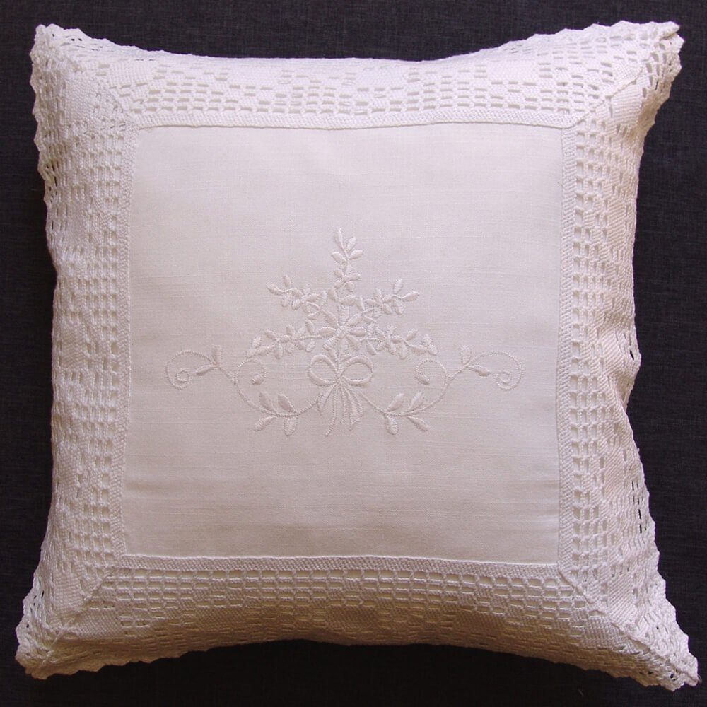 matches21 HOME & HOBBY Kissenbezüge Kissen-Bezug Landhaus Blumen Spitze flo günstig online kaufen