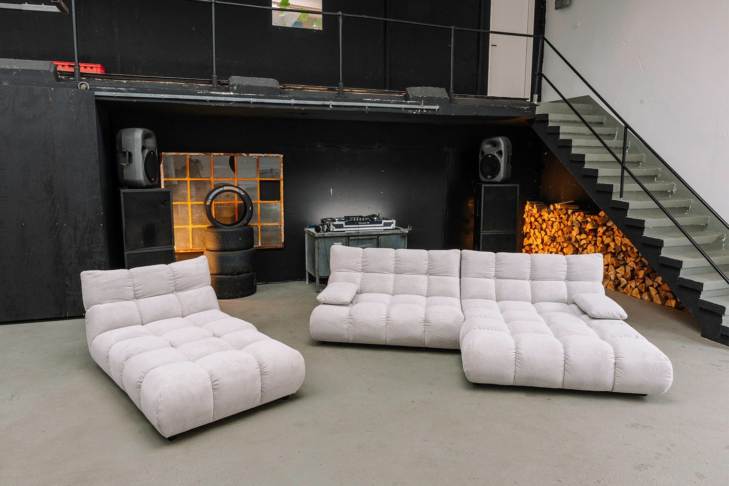 KAWOLA Sitzgruppe VIVIEN, (Set, 3-tlg), Ecksofa Drehsessel Hockerbank Feincord verschiedene Farben