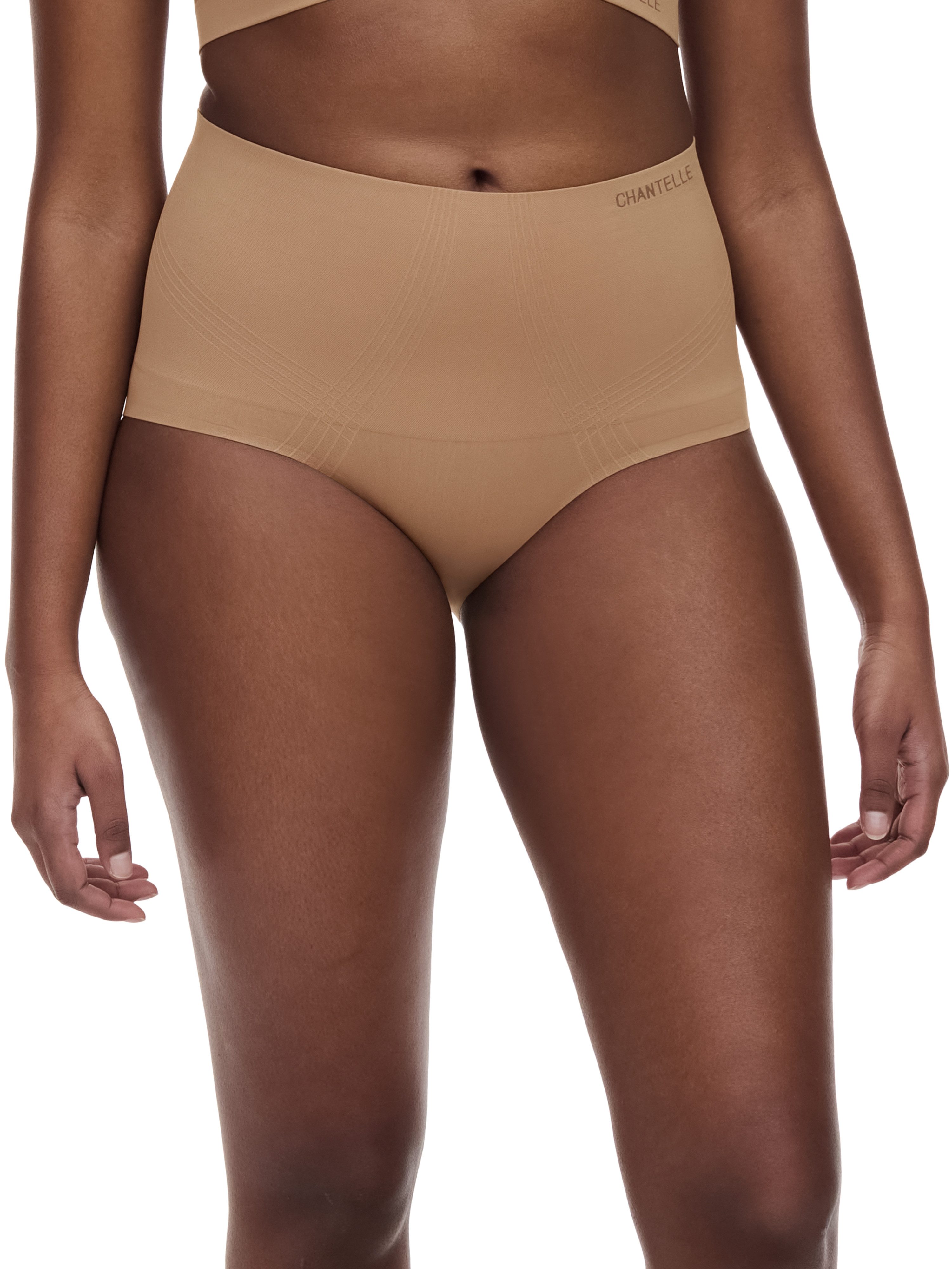 Chantelle Shapingslip SMOOTH COMFORT glättender Effekt
