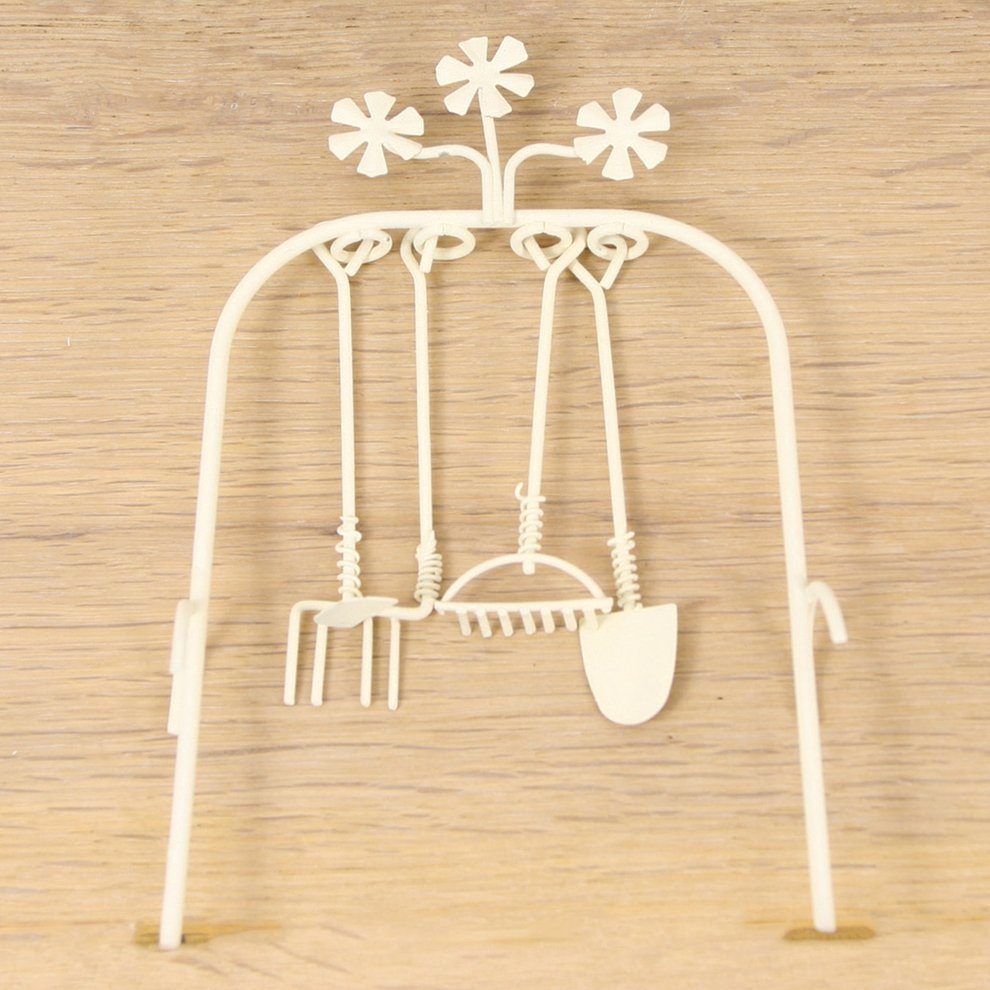 dekoprojekt Dekofigur Minigarten Stecker Gartenwerkzeug, weiß 17 cm