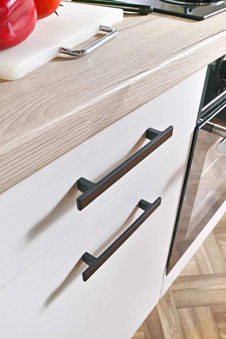 Meuble de cuisine Wiho Kitchens Fortyfive, largeur 180 cm, fermeture amortie des tiroirs et des éléments coulissants, pieds réglables en hauteur