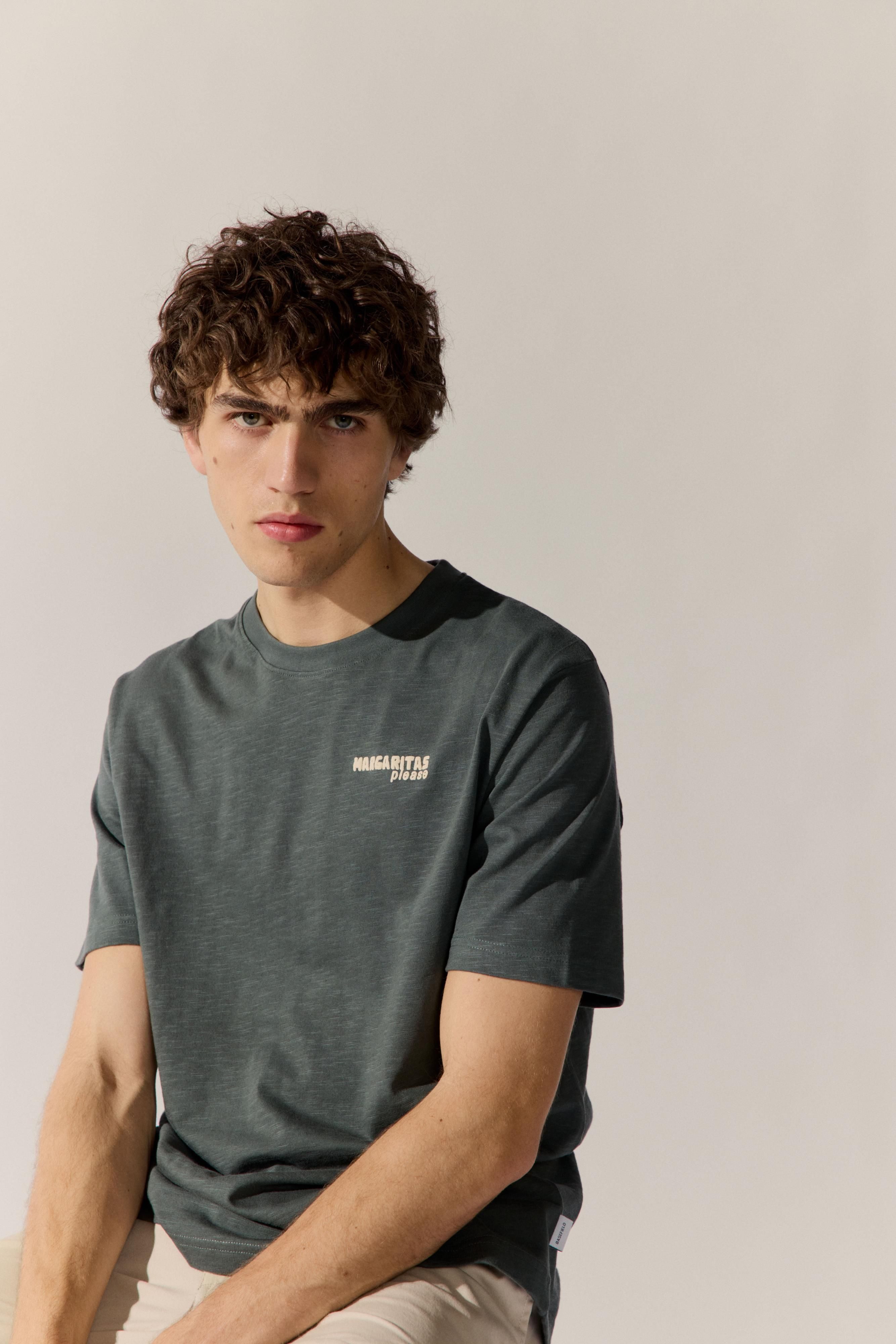 BASEFIELD T-Shirt