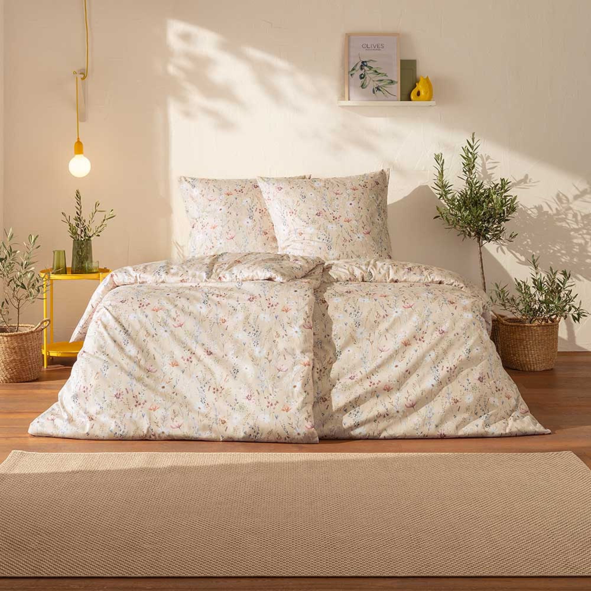 Estella Bettwäsche Estella Mako-Satin Bettwäsche 155x220 Celeste sahara Blumenwiese 7961-, Mako-Satin, 2 teilig, für Sommer und Winter