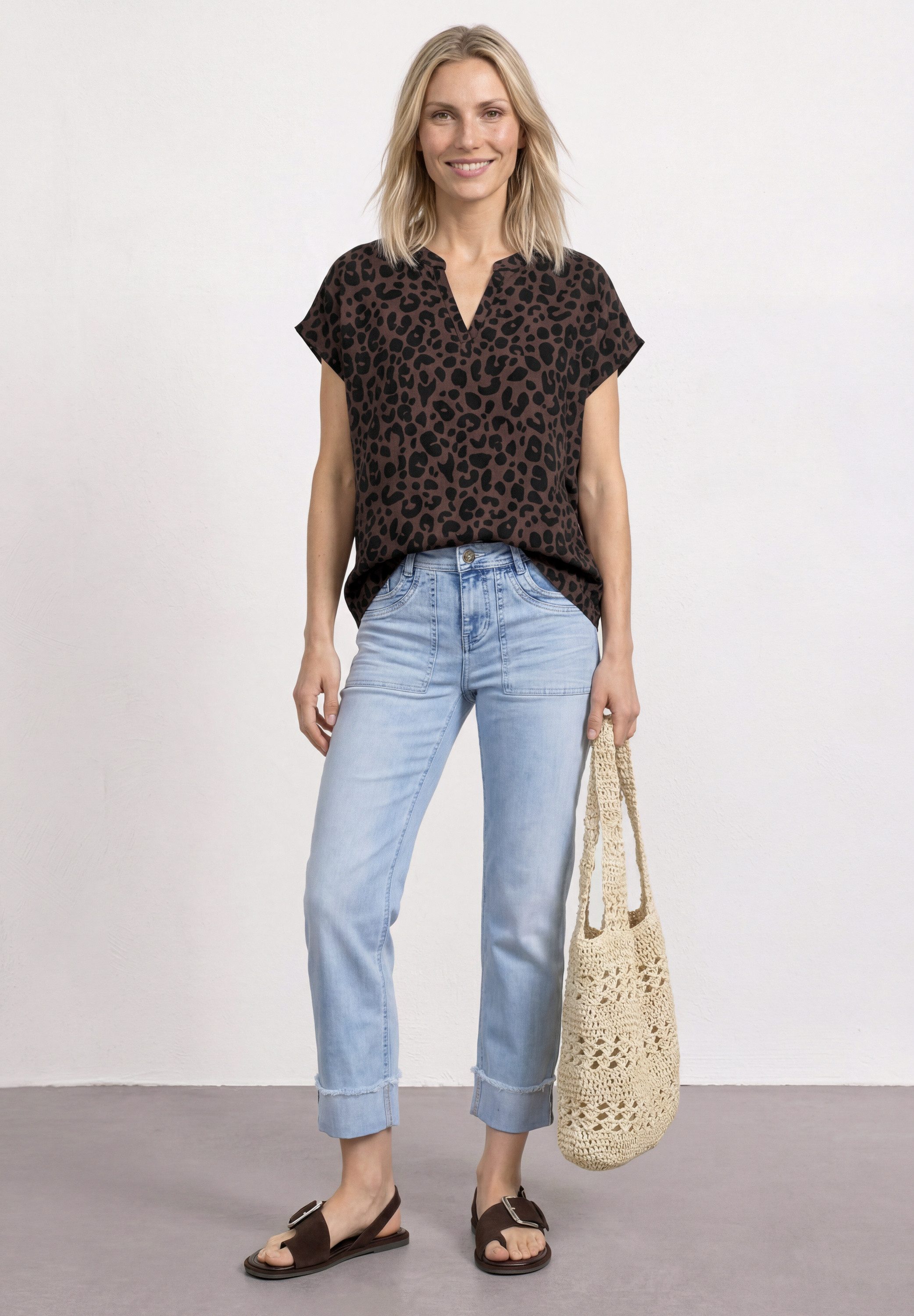 STREET ONE Shirtbluse mit geschlitztem Rundhalsausschnitt