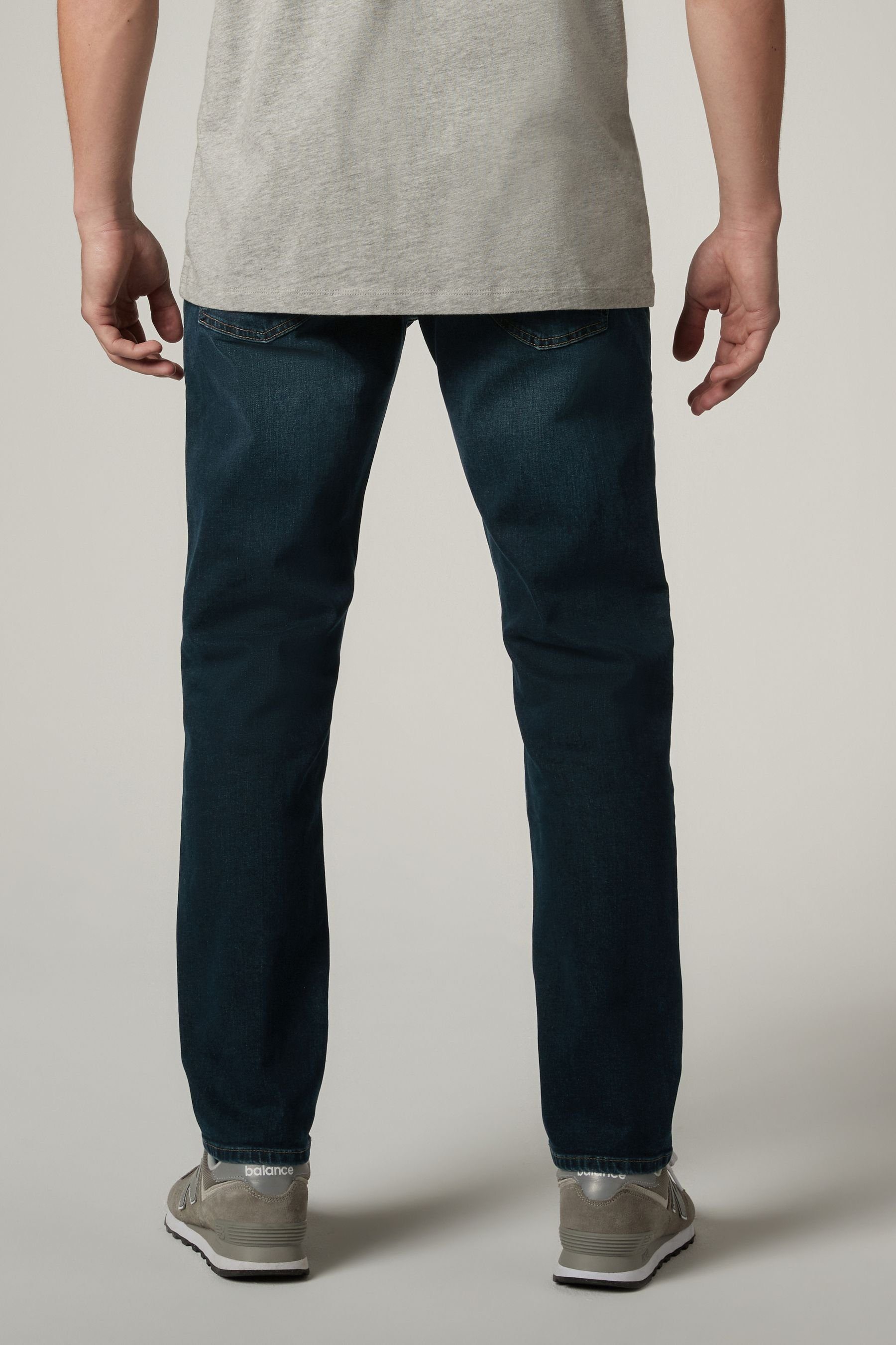 Dark Fit mit Blue (1-tlg) Slim-fit-Jeans Slim Stretch Essential Next Jeans
