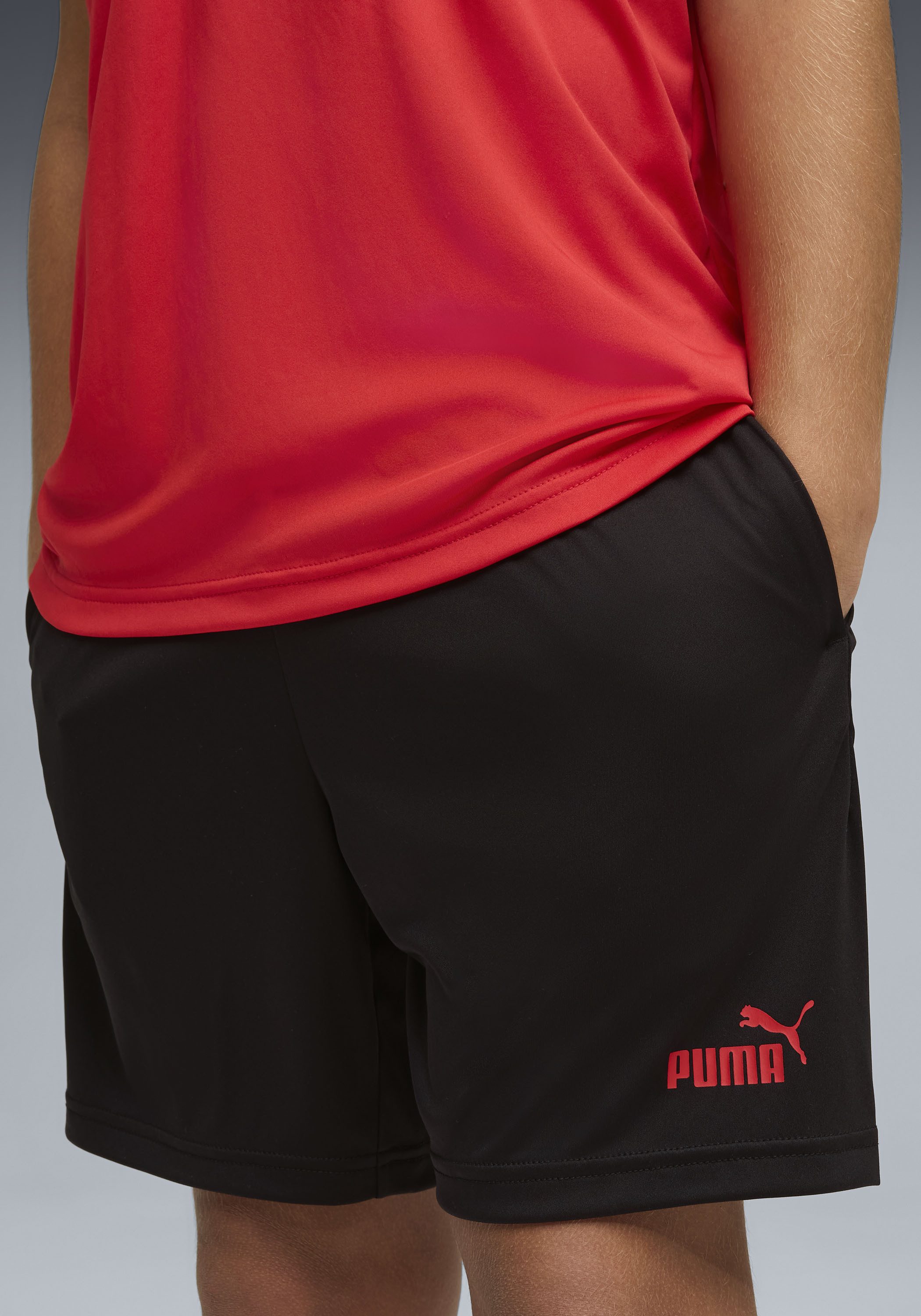 PUMA Trainingsanzug ESS NO.1 LOGO POLY TEE AND SHORTS SET B (2-tlg), zweiteiliges Set, mit DryCELL Technologie, atmungsaktiv