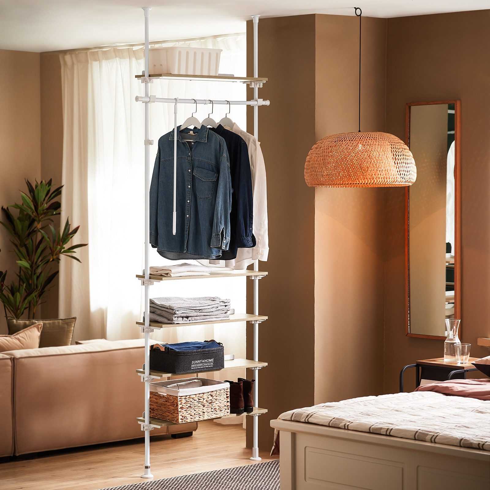 SoBuy Kleiderständer KLS15, mit 1 Kleiderstange und 5 Ablagen Teleskop Garderoben System