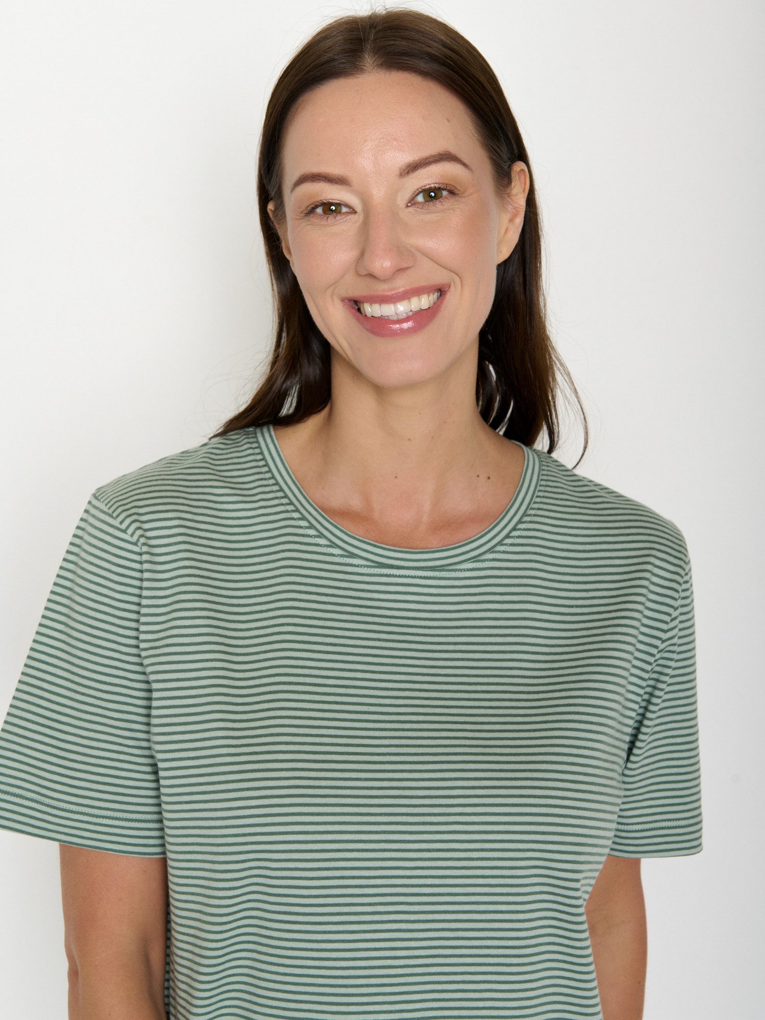 GreenBomb T-Shirt Nova Basic (1-tlg., 1) Flammgarn, lockerer Schnitt, entspannter längerer Ärmel