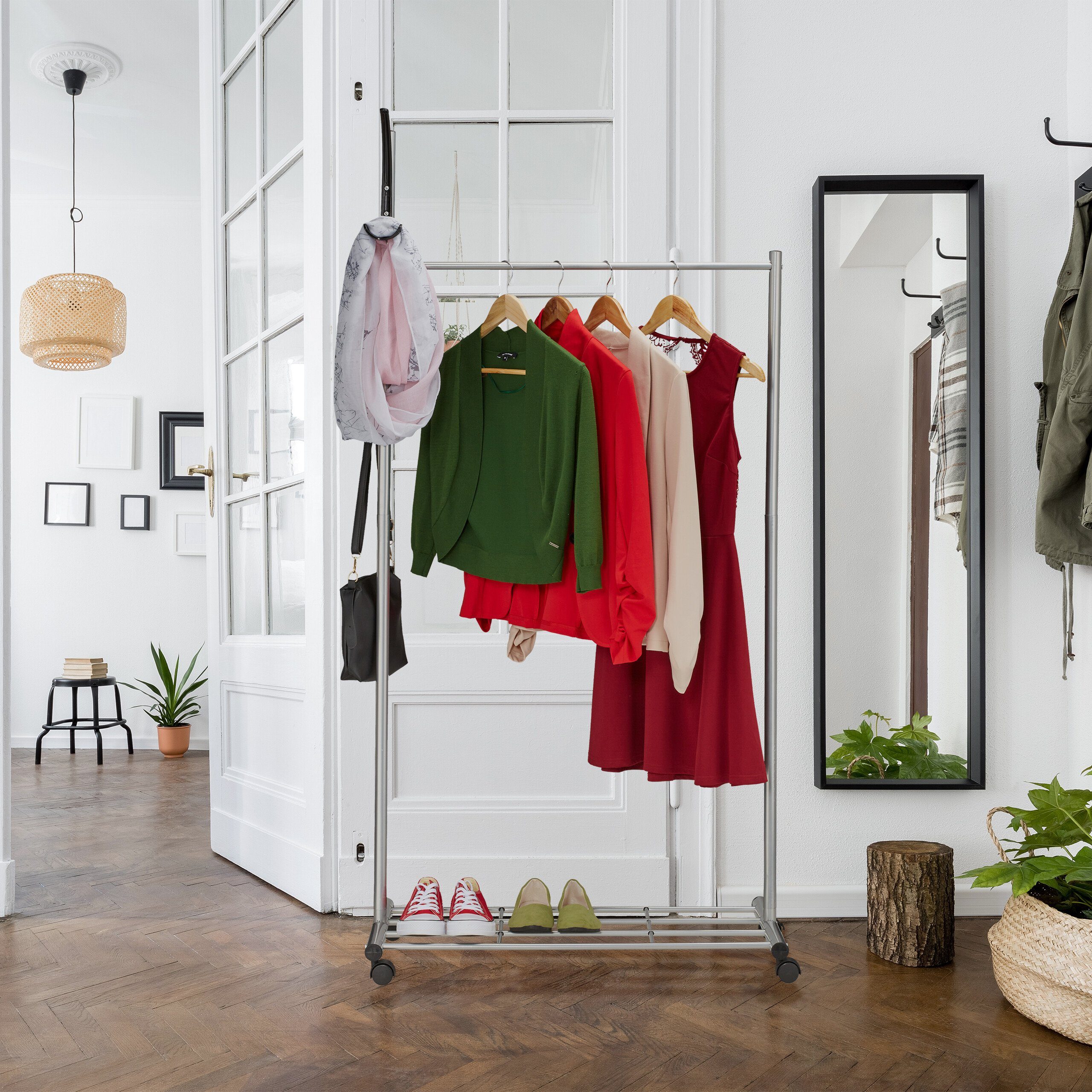 relaxdays Garderobenständer Silberne Garderobe mit Rollen günstig online kaufen
