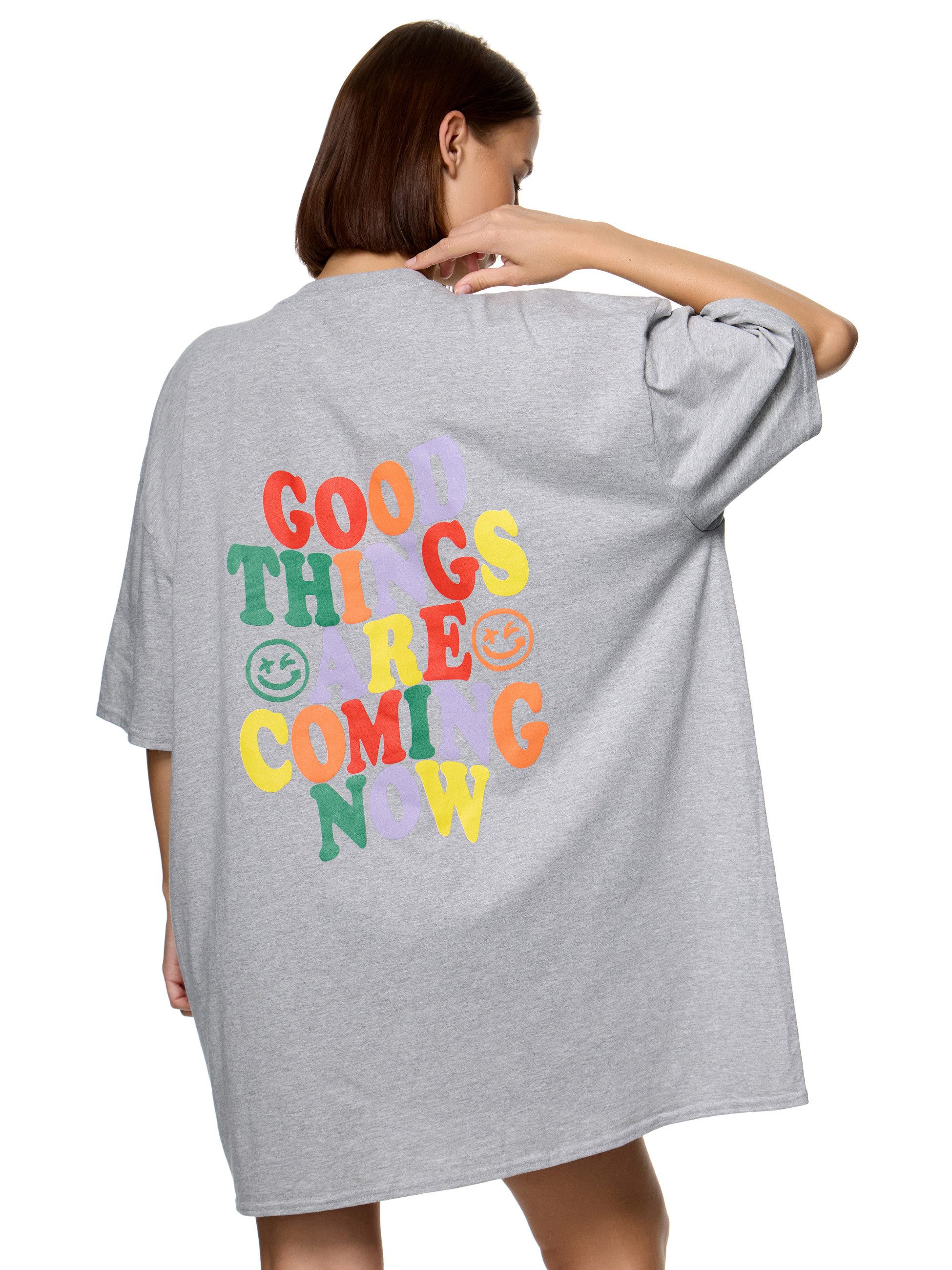 Worldclassca T-Shirt Worldclassca Oversized Print T-Shirt lang Tee Sommer Oberteil Good Things Are Coming Now