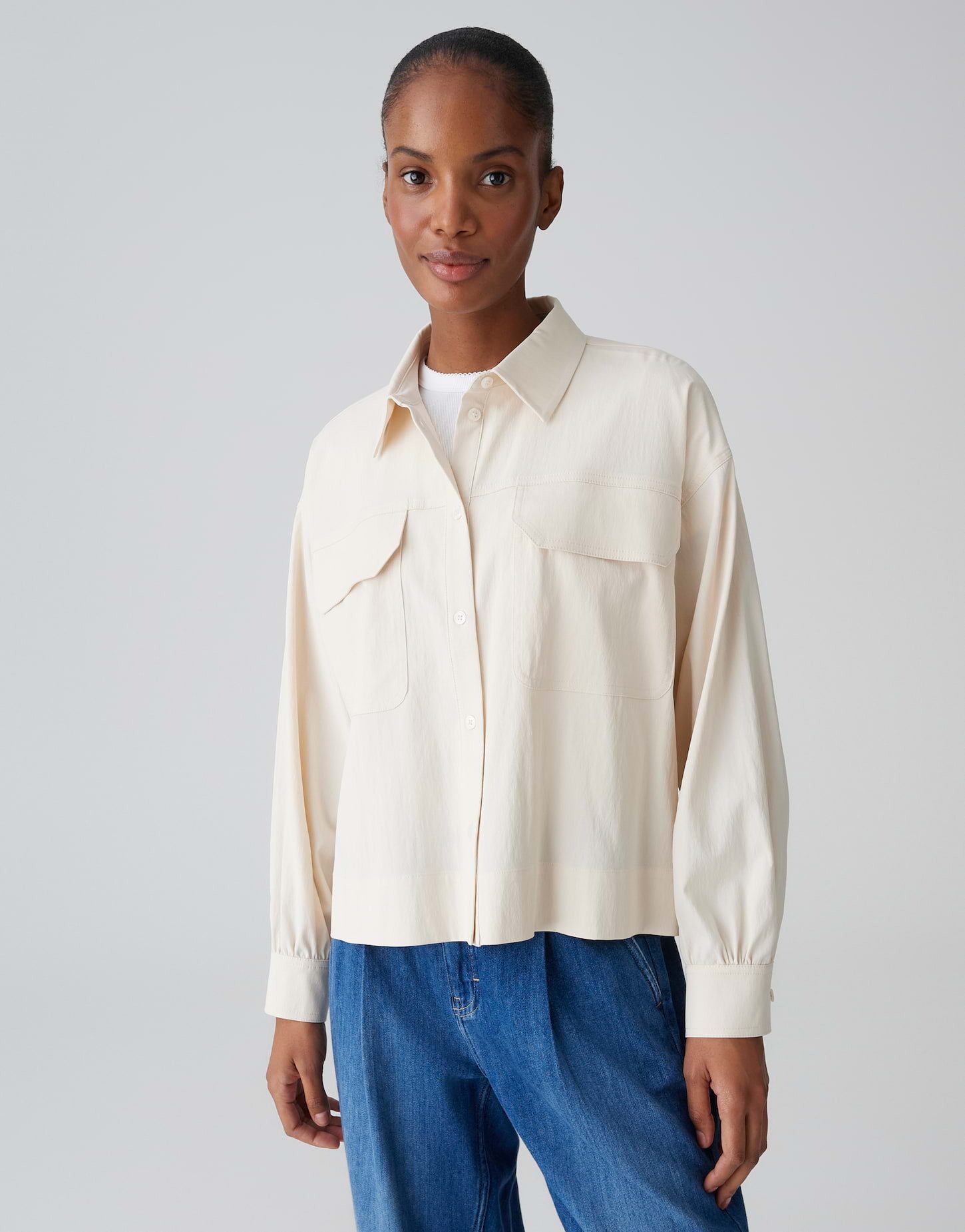 OPUS Hemdbluse Hemdbluse aus Lyocell mit Crinkle-Effekt Lockere Passform, aufgesetzte Pattentaschen, Ballonärmel