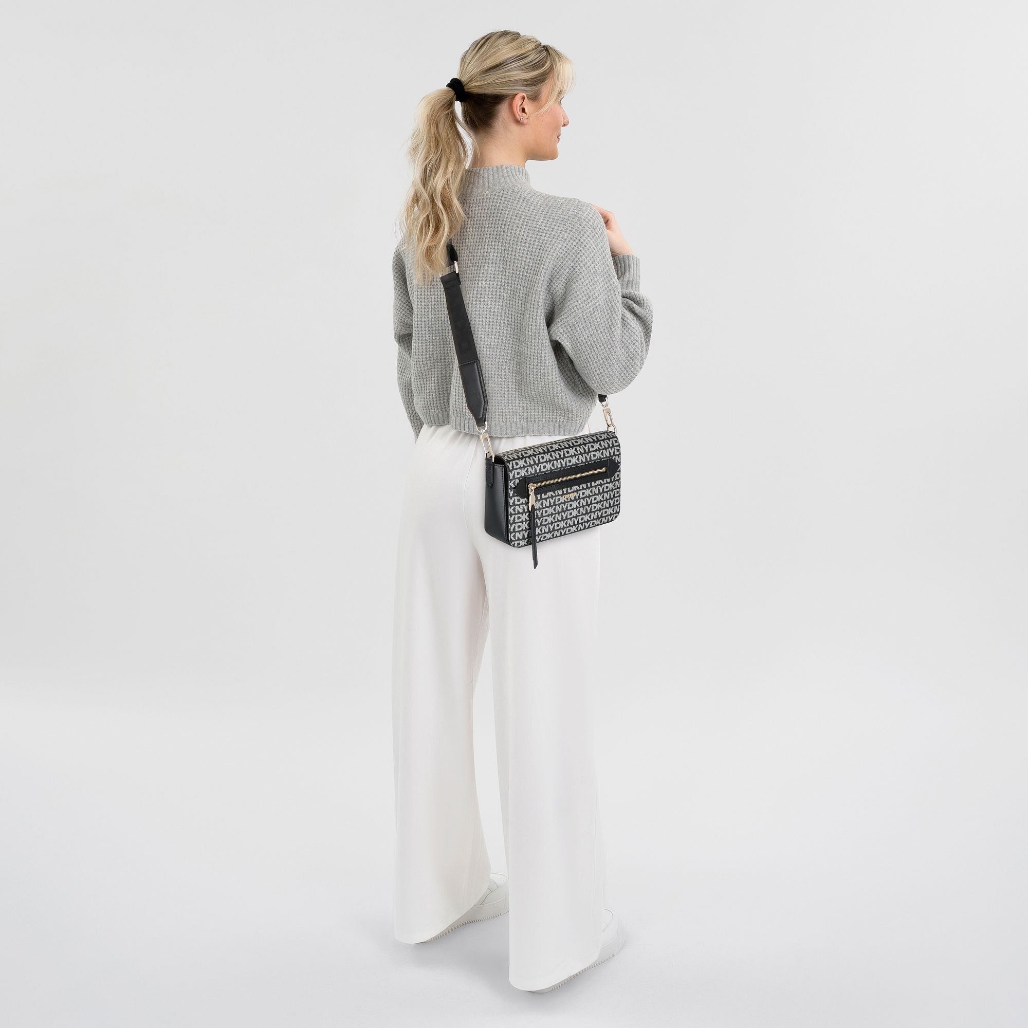 DKNY Umhängetasche Bryant Ave, PVC