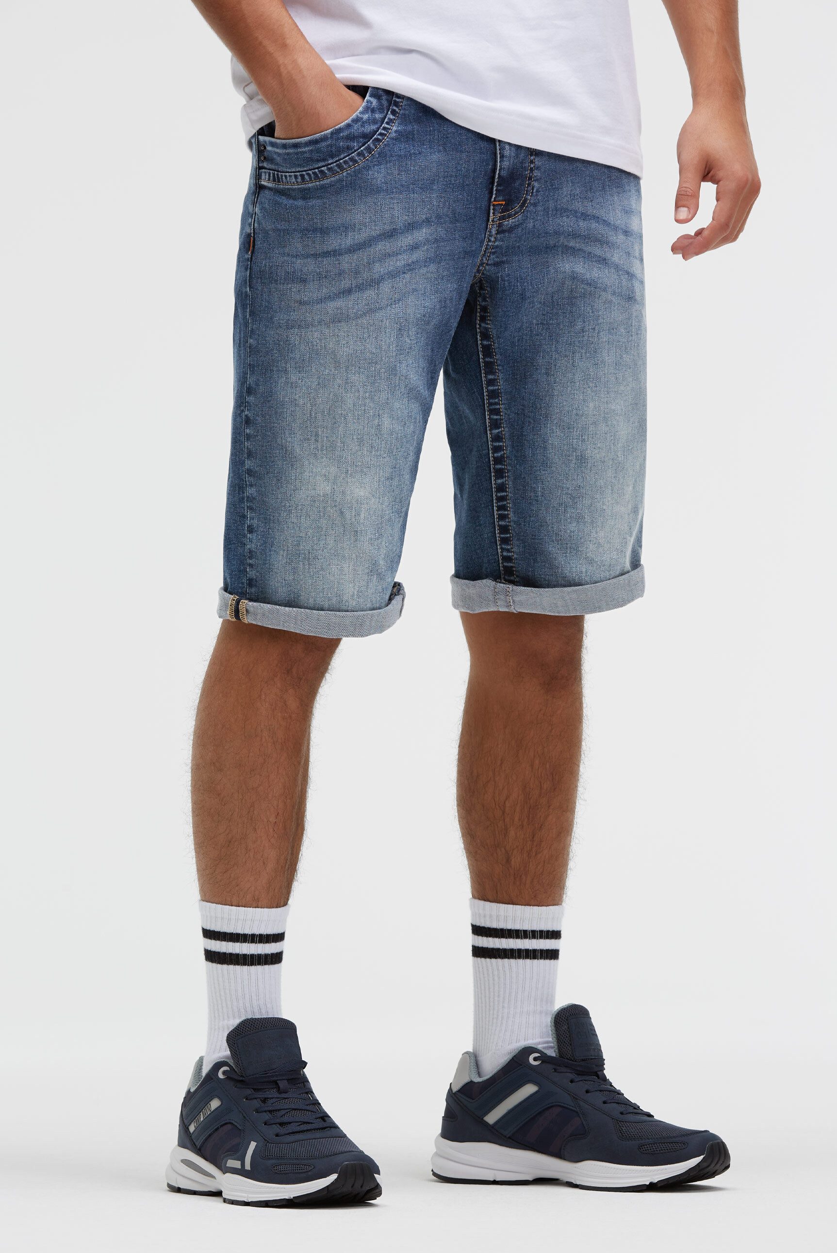 CAMP DAVID Jeansshorts mit Turn-Up Saum