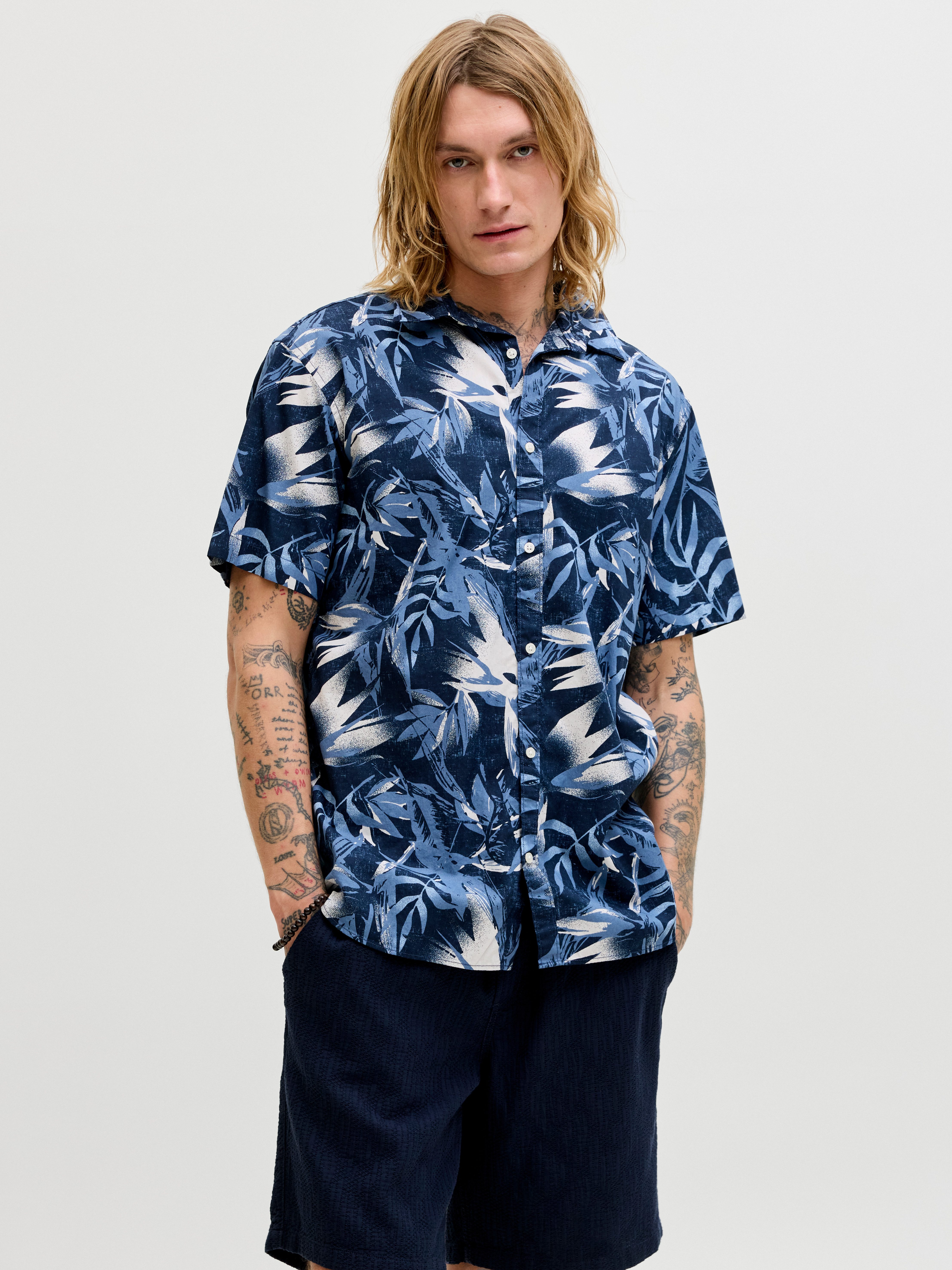 Jack & Jones Kurzarmhemd JJHONOLULU AOP SHIRT SS günstig online kaufen
