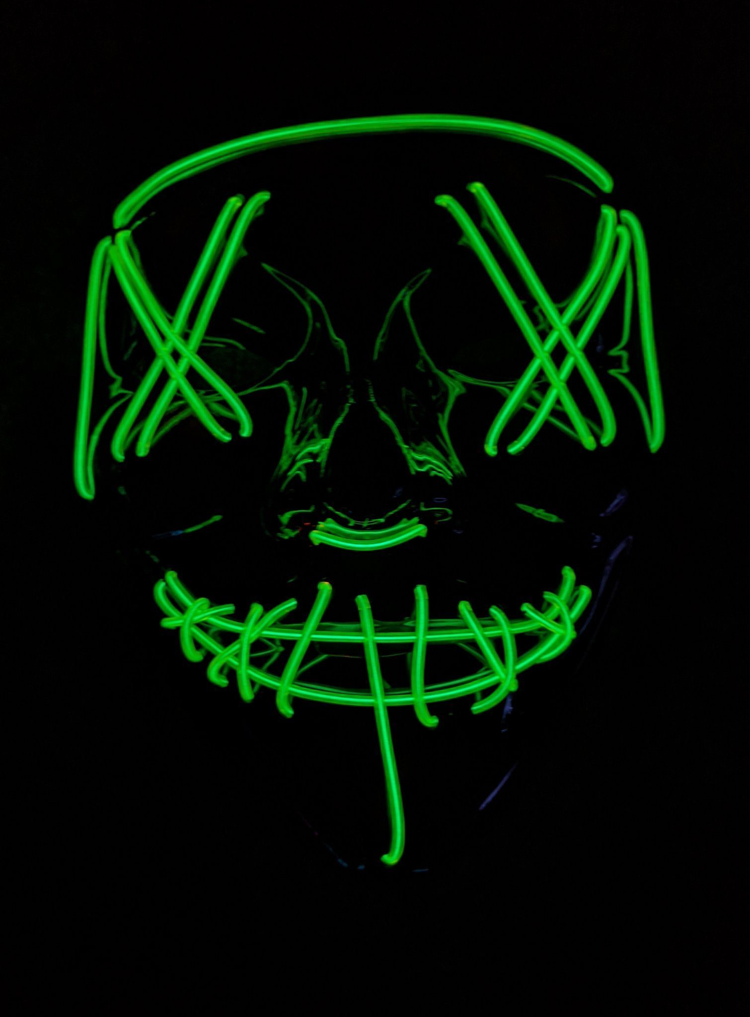 Maskworld Verkleidungsmaske LED Maske grün, Coole Leuchtmaske wie in The Purge