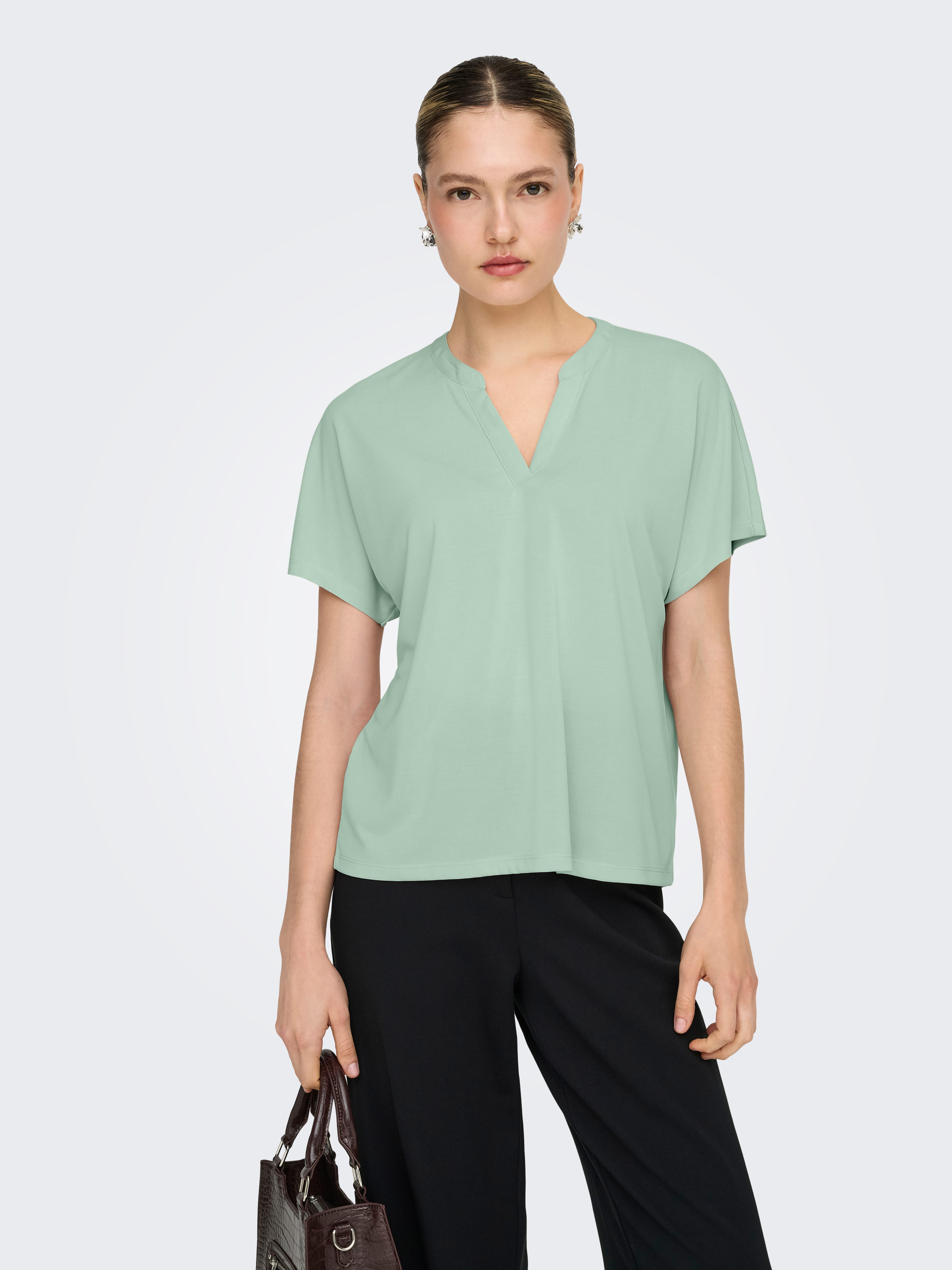 ONLY Kurzarmshirt ONLFREE LIFE S/S SPLIT TOP JRS Materialmix, regular fit günstig online kaufen