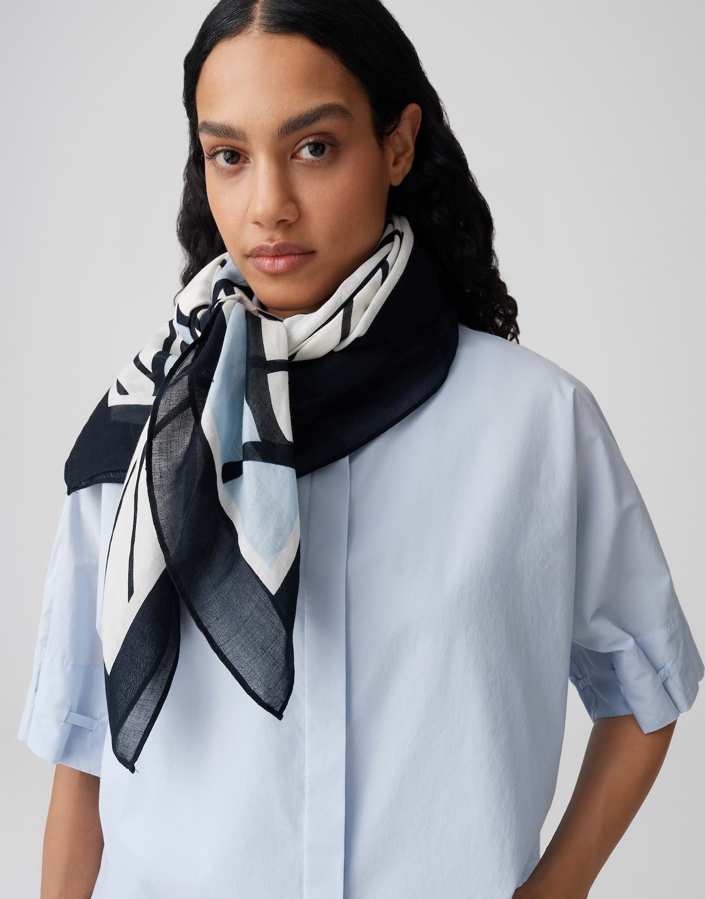 OPUS Halstuch Aflippa scarf aus Webware, All-Over-Print, fließender Fall, weicher Griff, Casual