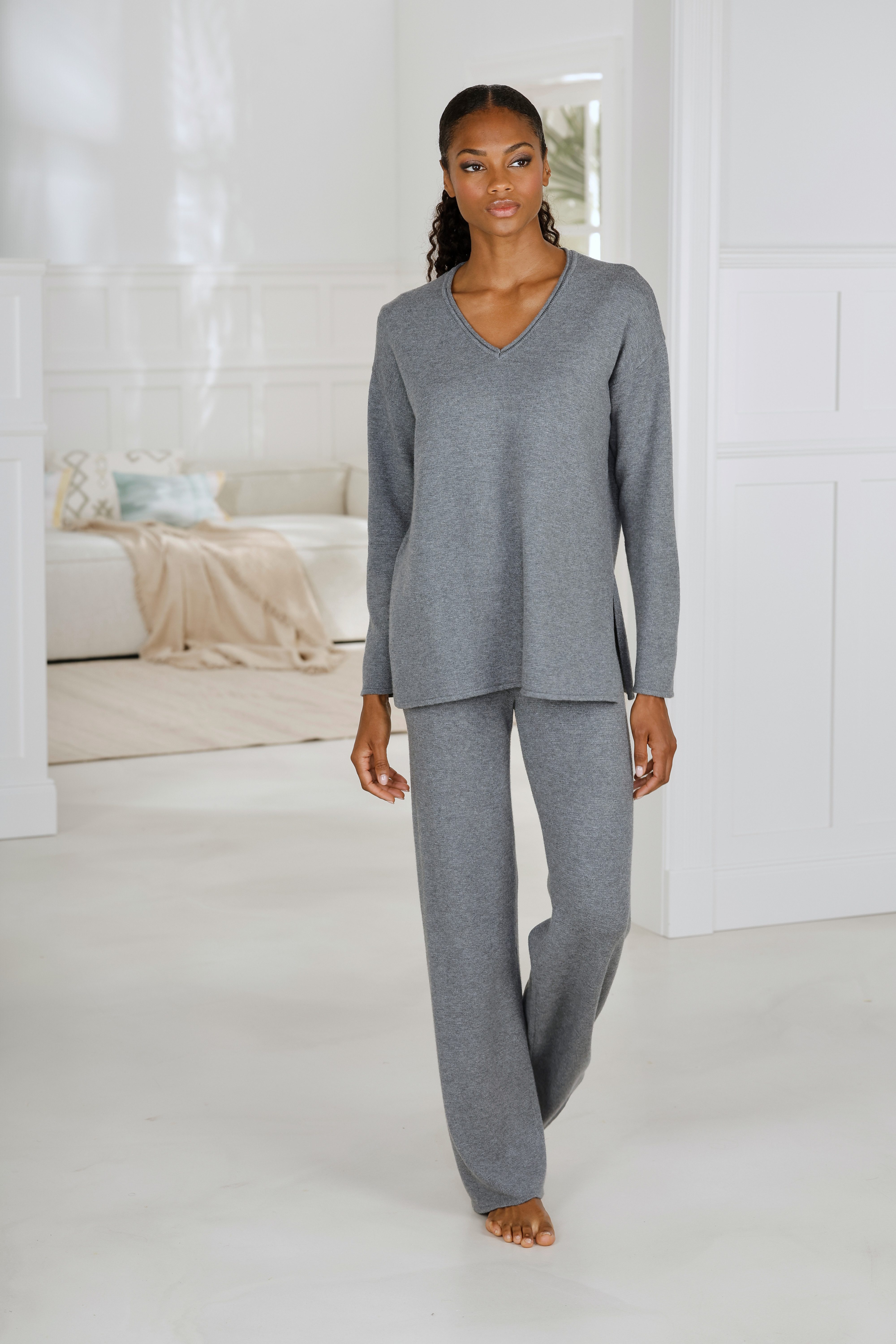 LASCANA Strickpullover lässiger Loungepullover mit seitlichen Schlitz, Loungewear