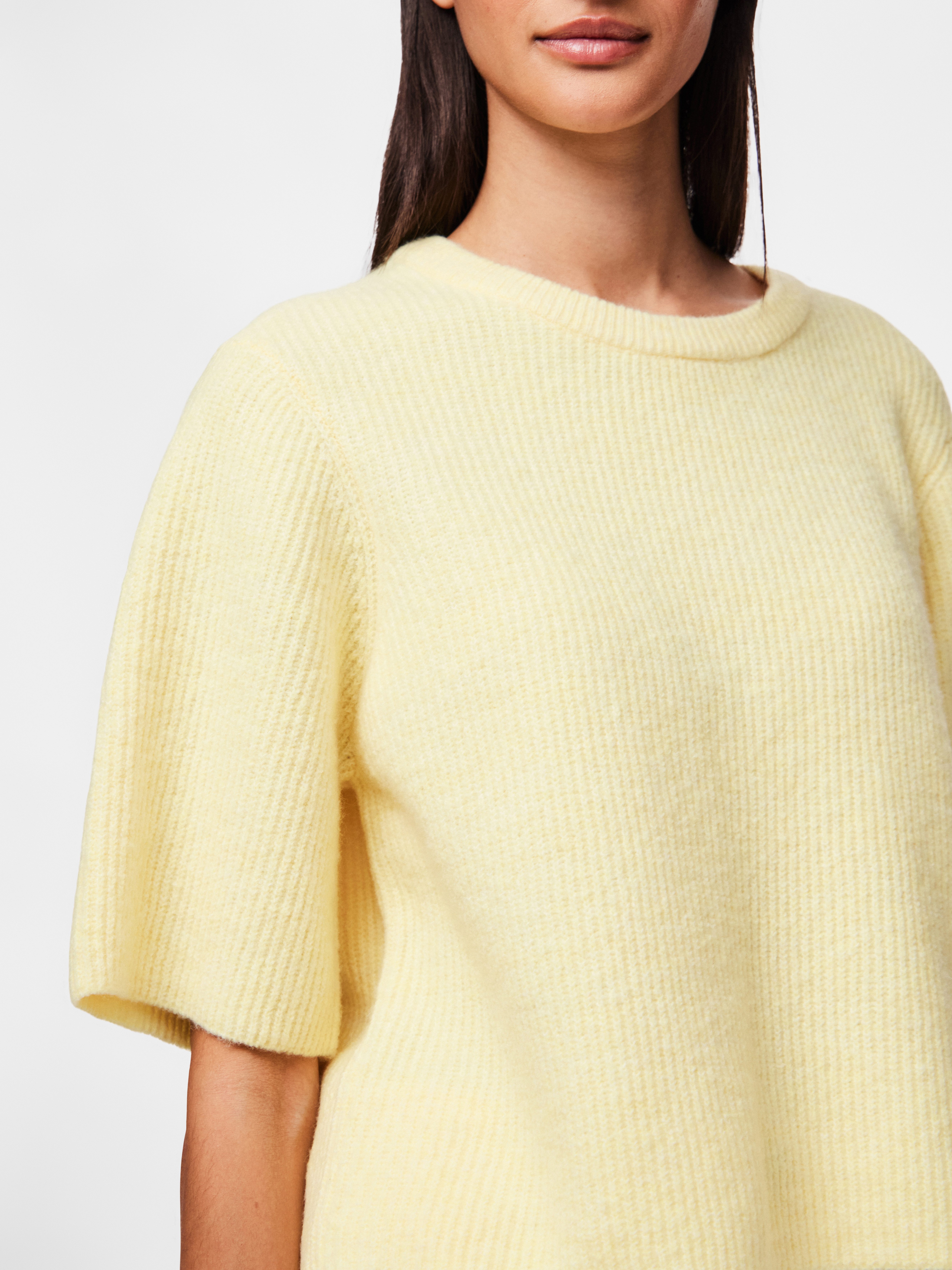 pieces Strickpullover PCSILLY SS O-NECK KNIT NOOS BC mit weiten, kurzen Ärmeln
