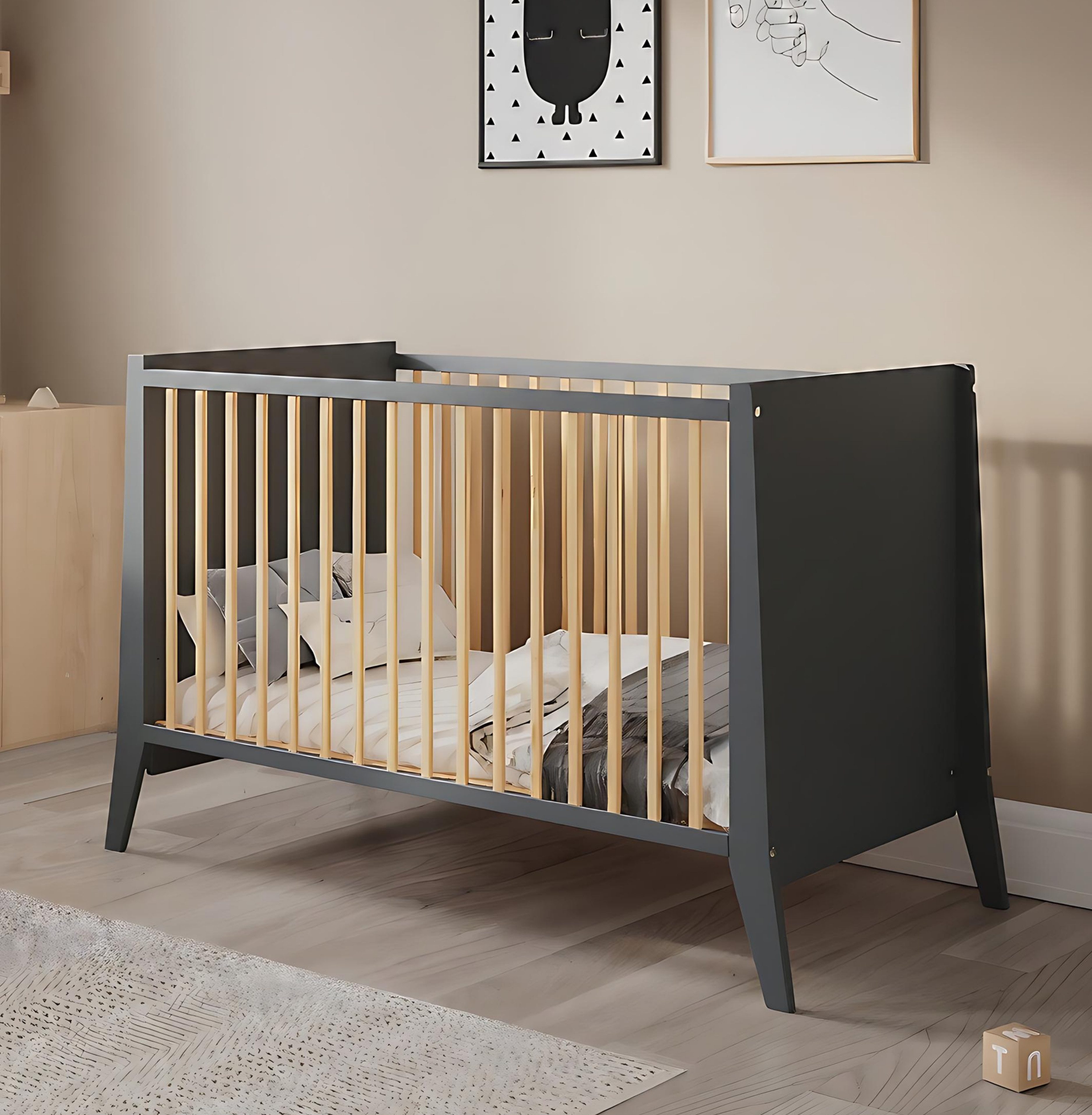 Alavya Home® Babybett PARKER I Qualitätsträume I für den ruhigen Schlaf Ihres Schatzes, Babybett 60x120 Gitterbett mit höhenverstellbar aus Kiefernholz