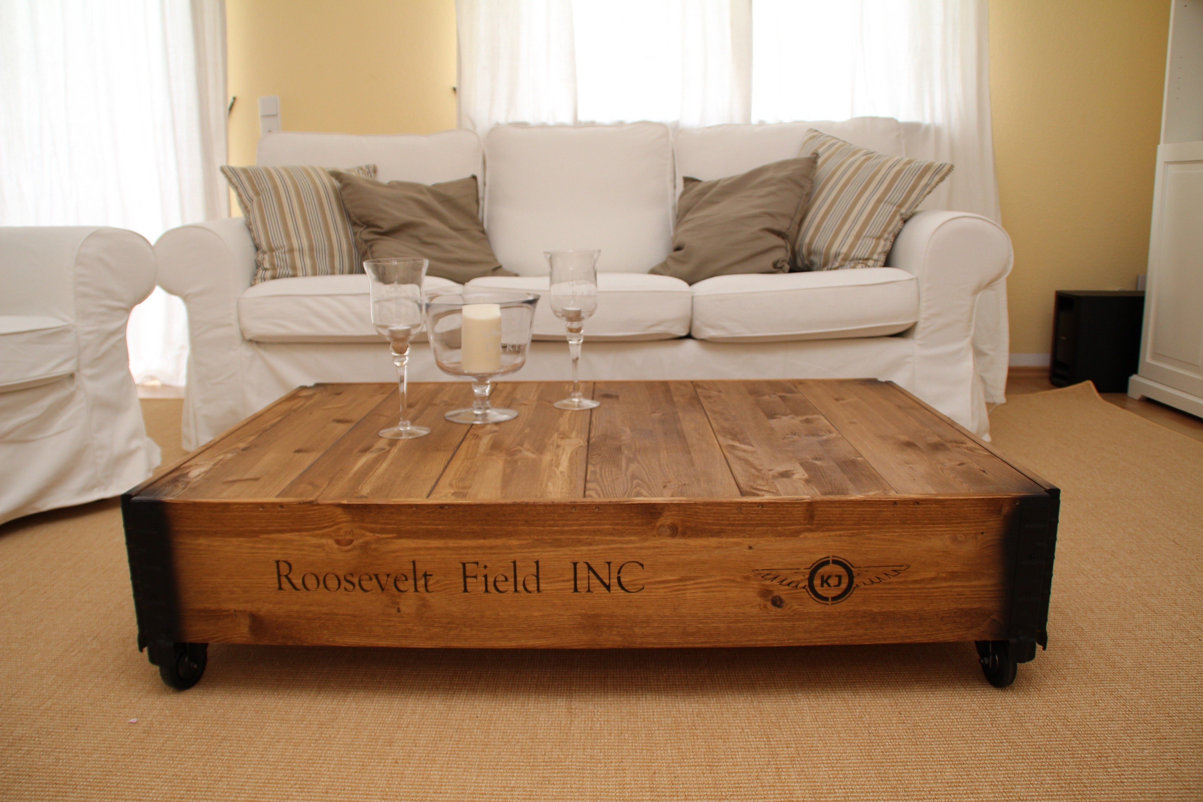 Uncle Joe´s Couchtisch Roosevelt Field, im Vintage-Look