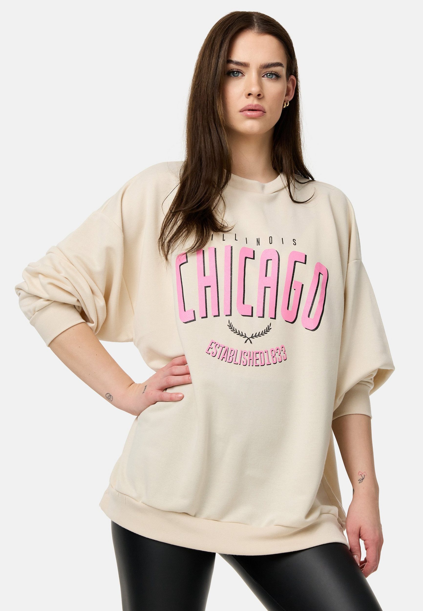 Worldclassca Sweatshirt Worldclassca Oversized Sweatshirt Sweater Shirt Bedruckt Langarmshirt Neue Kollektion - Stilvolle und gemütliche Streetwear Mode