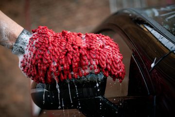 Nuke Guys Waschhandschuh Auto Wäsche Reinigungshandschuh Mikrofasertuch Rot, Fahrzeugwäsche - Waschschwamm - Zottel - Autopflege - Motorradpflege