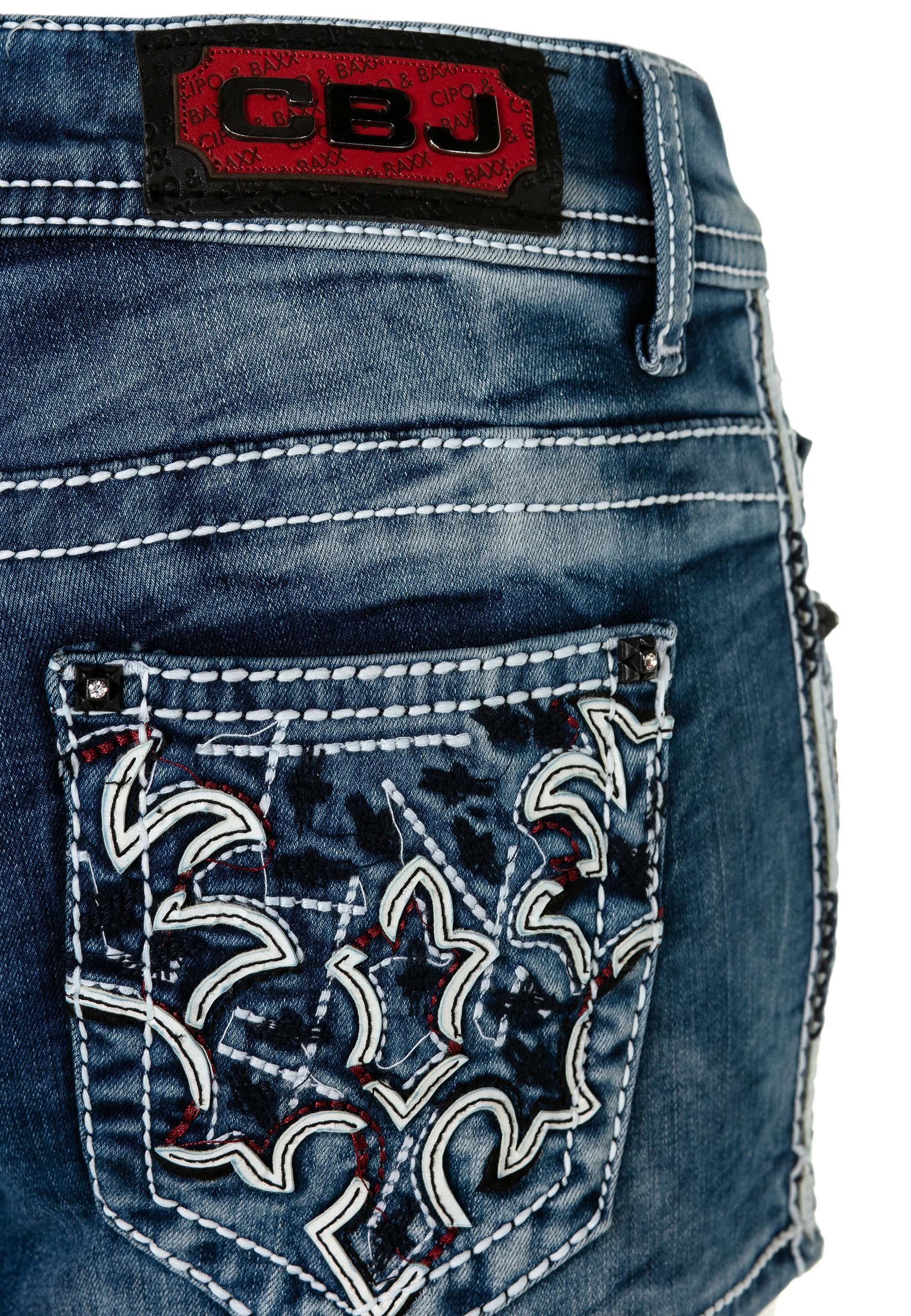 coolem Gesäßtaschen Shorts mit Stickerei Design auf in & Baxx Cipo