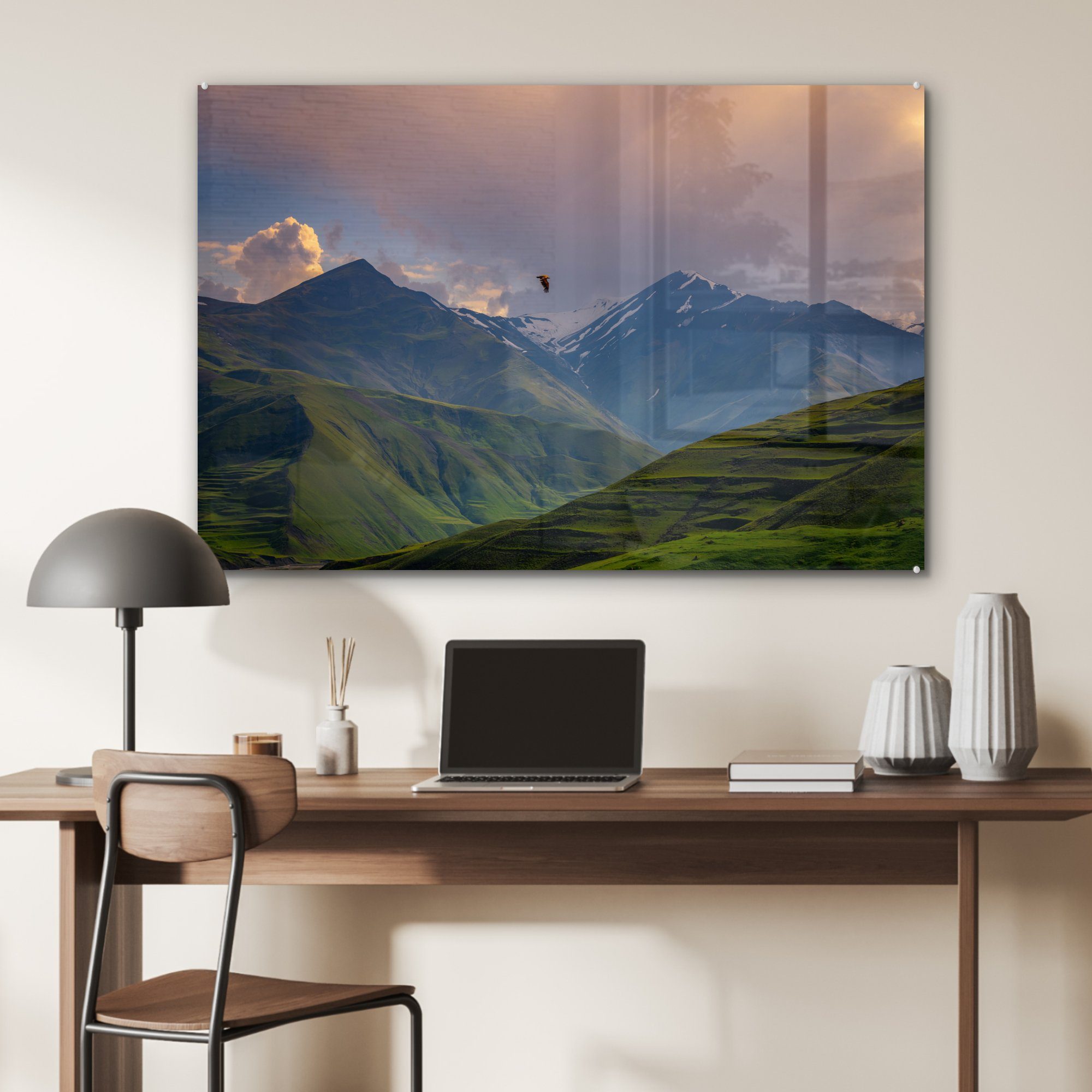 Aserbaidschan, Schlafzimmer Acrylglasbilder Wohnzimmer Vogel fliegt in über Acrylglasbild MuchoWow Berge (1 & die Ein St),