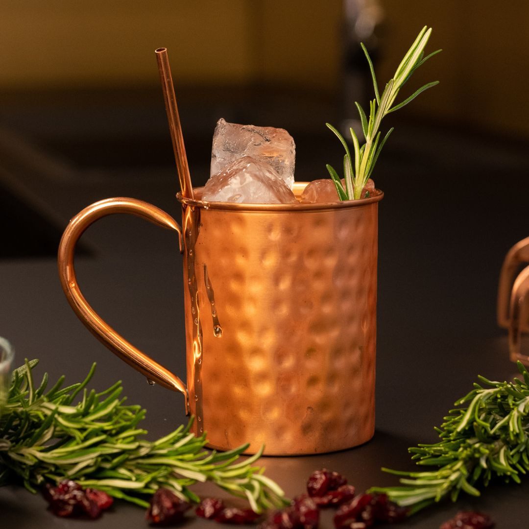 Specter & Cup Cocktail-Set Barca - Kupferbecher 4er-Set + Zubehör, (10-tlg., je 4 Kupferbecher, Strohhalm, je 1 Messbecher, Barlöffel) – Bild 3 von 3