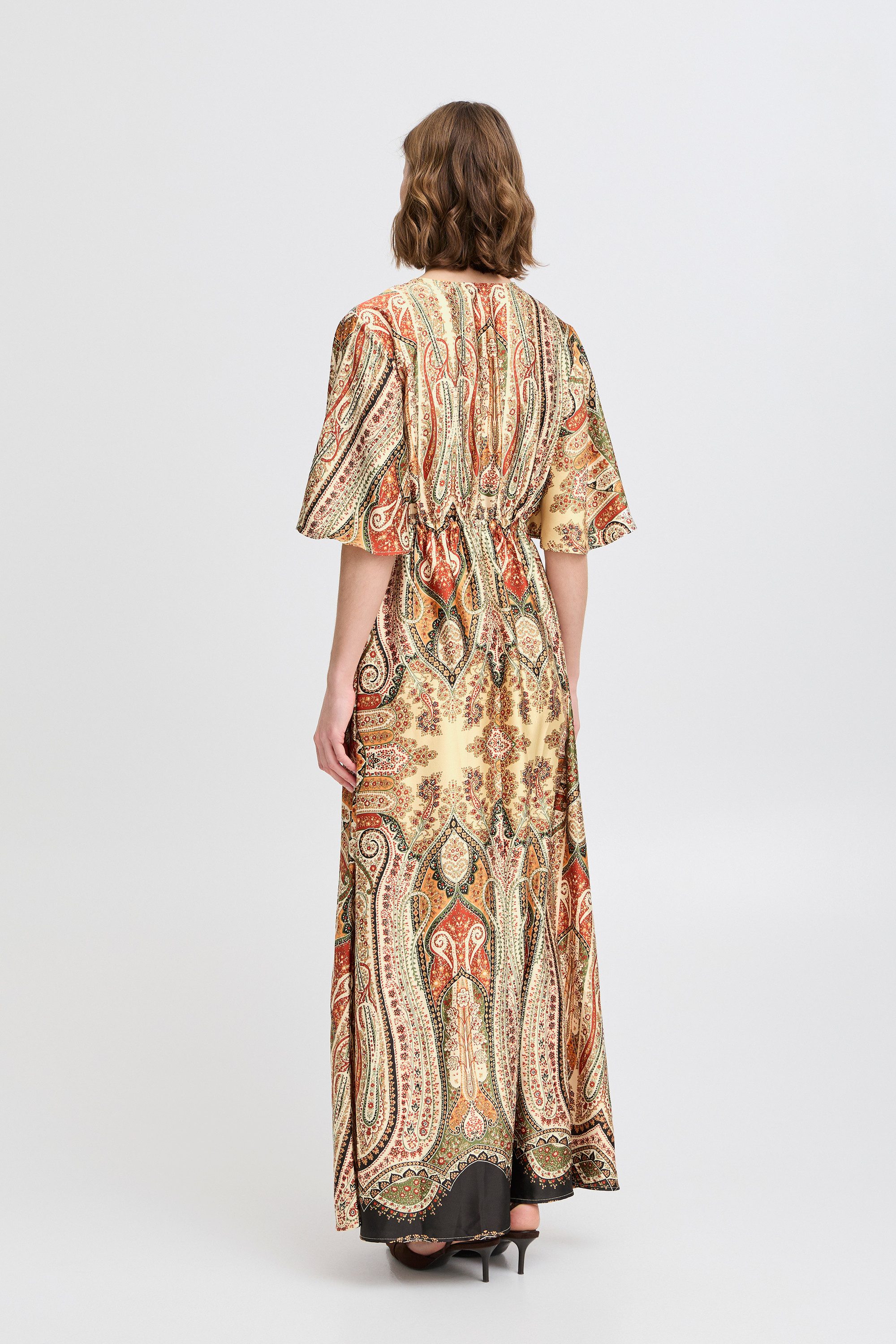 b.young Blusenkleid Kleid BYFARINELA