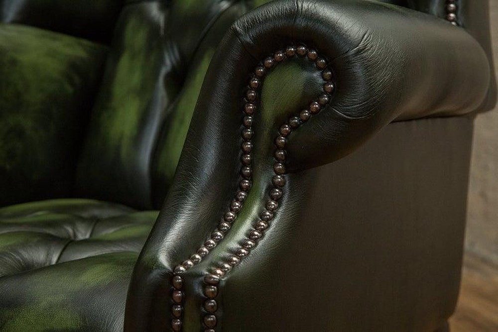 JVmoebel Ohrensessel Chesterfield Grüner Ledersessel mit hochwertiger Polsterung (Packung, 2-St., Chesterfield Grüner Ledersessel für Entspannung und TV Genuss), Made in Europa