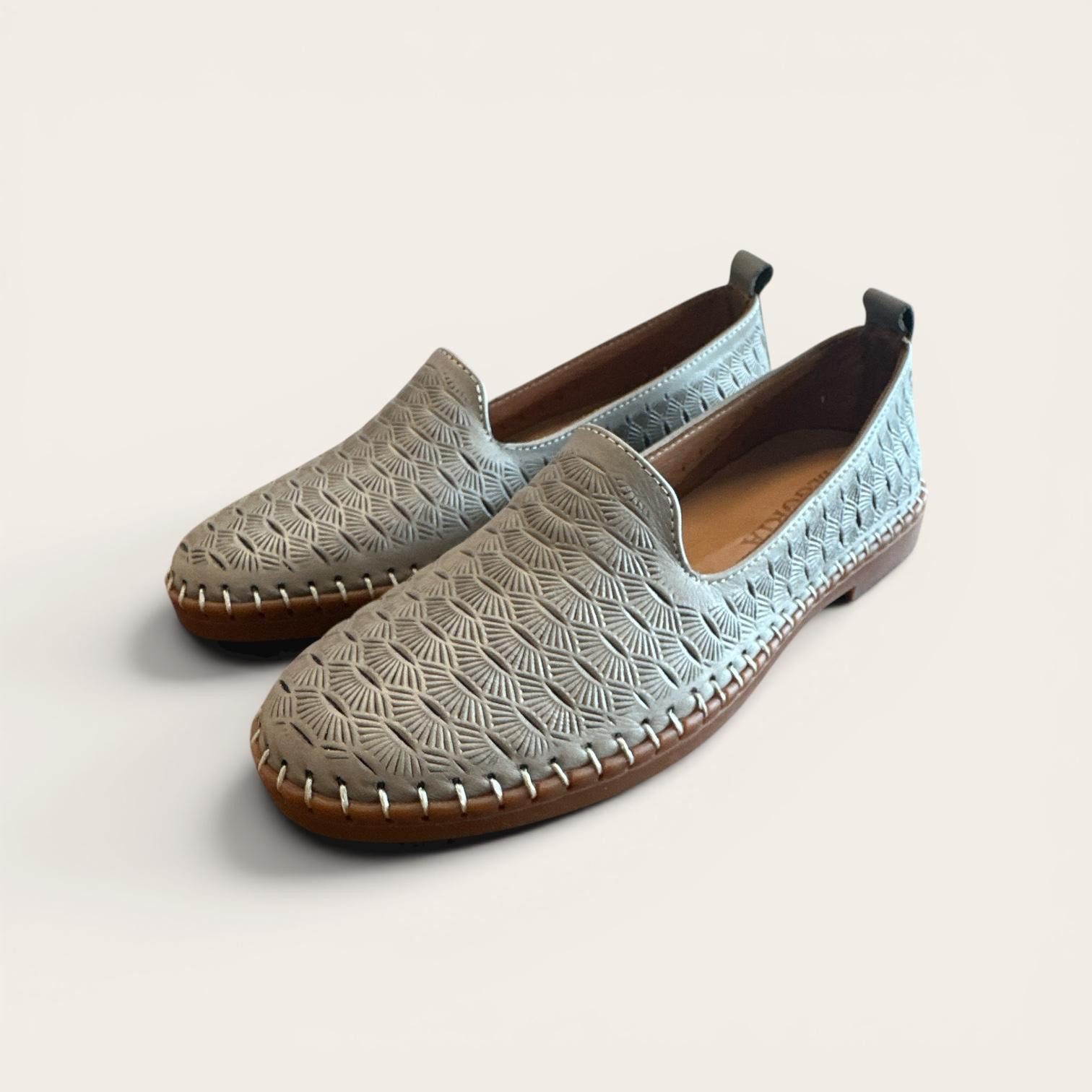 Begoria Begoria Artisan - Bestickte Loafer mit dekorativer Kontrastnaht Loafer