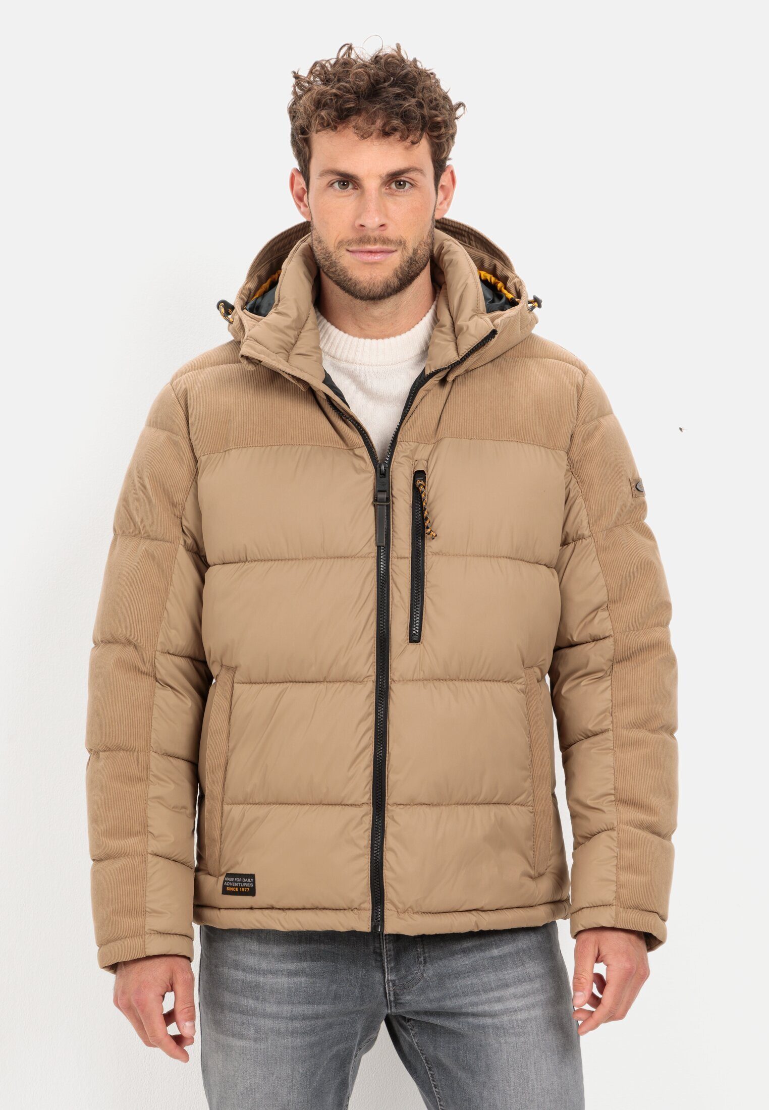 Steppjacke mit Cordbesatz