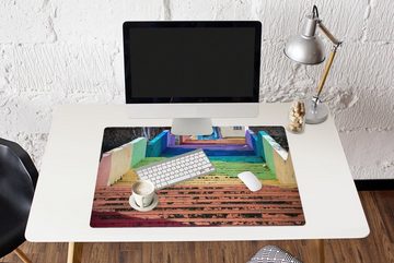 MuchoWow Gaming Mauspad Regenbogenfarben auf einer Treppe in Jordanien (1-St), Büro für Tastatur und Maus, Mousepad Gaming, 90x60 cm, XXL, Großes