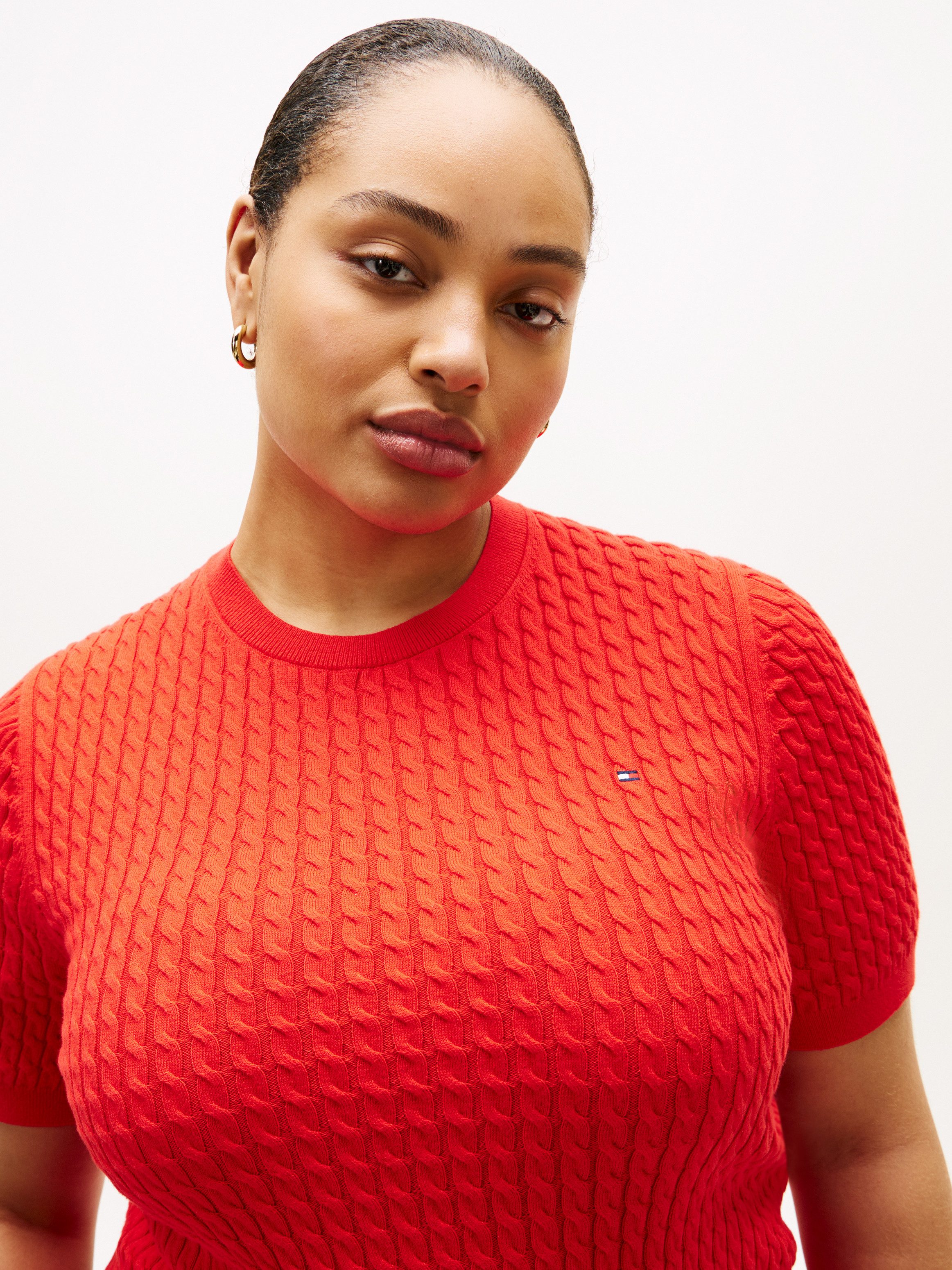 Tommy Hilfiger Curve Rundhalspullover CRV CO CABLE FINE GG CNK S/S SWT in großen Größen, mit Zopfmuster