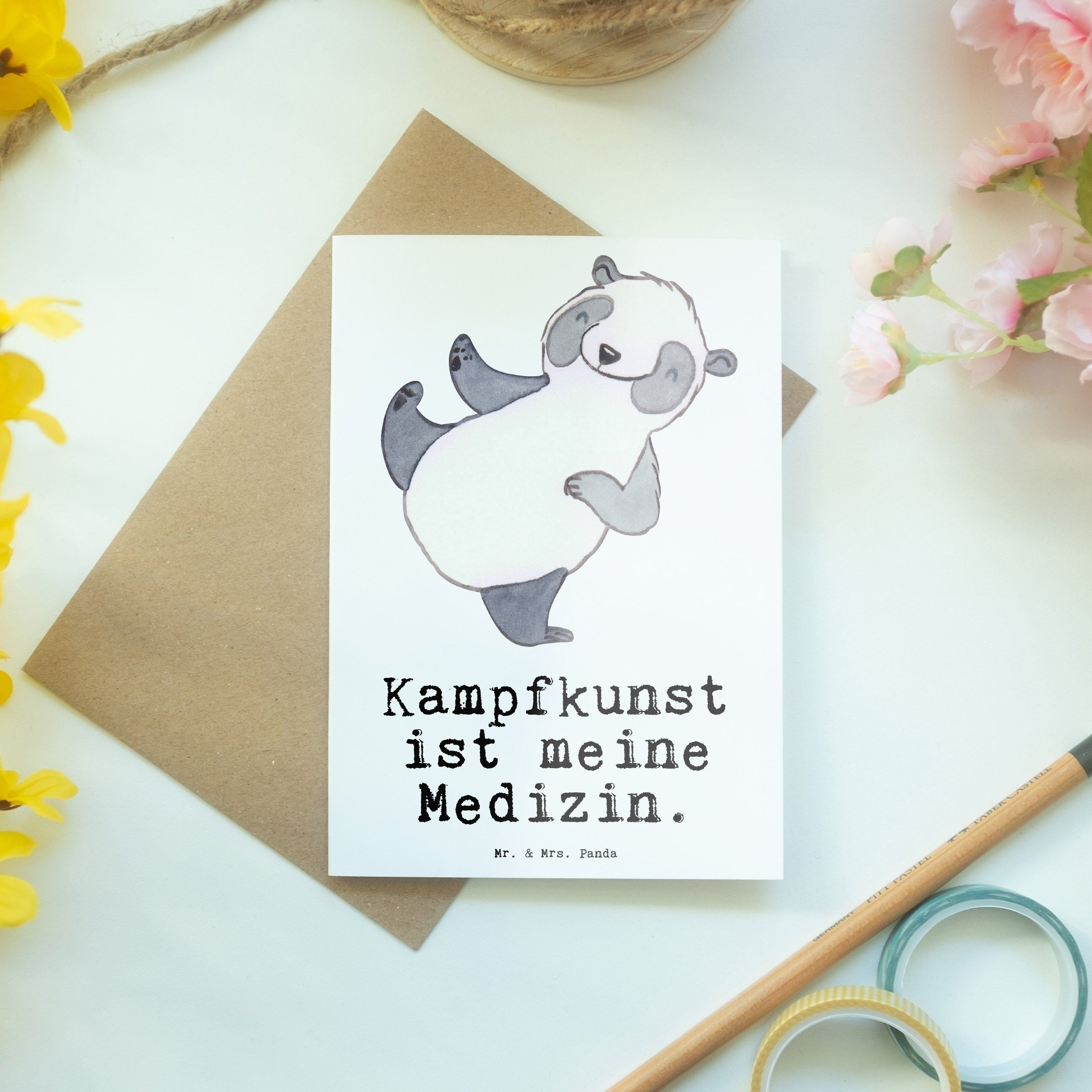 Medizin Panda Mrs. - Kampfkunst - Geschenk, Weiß Klappkarte, Grußkarte & Panda Selbstverteid Mr.