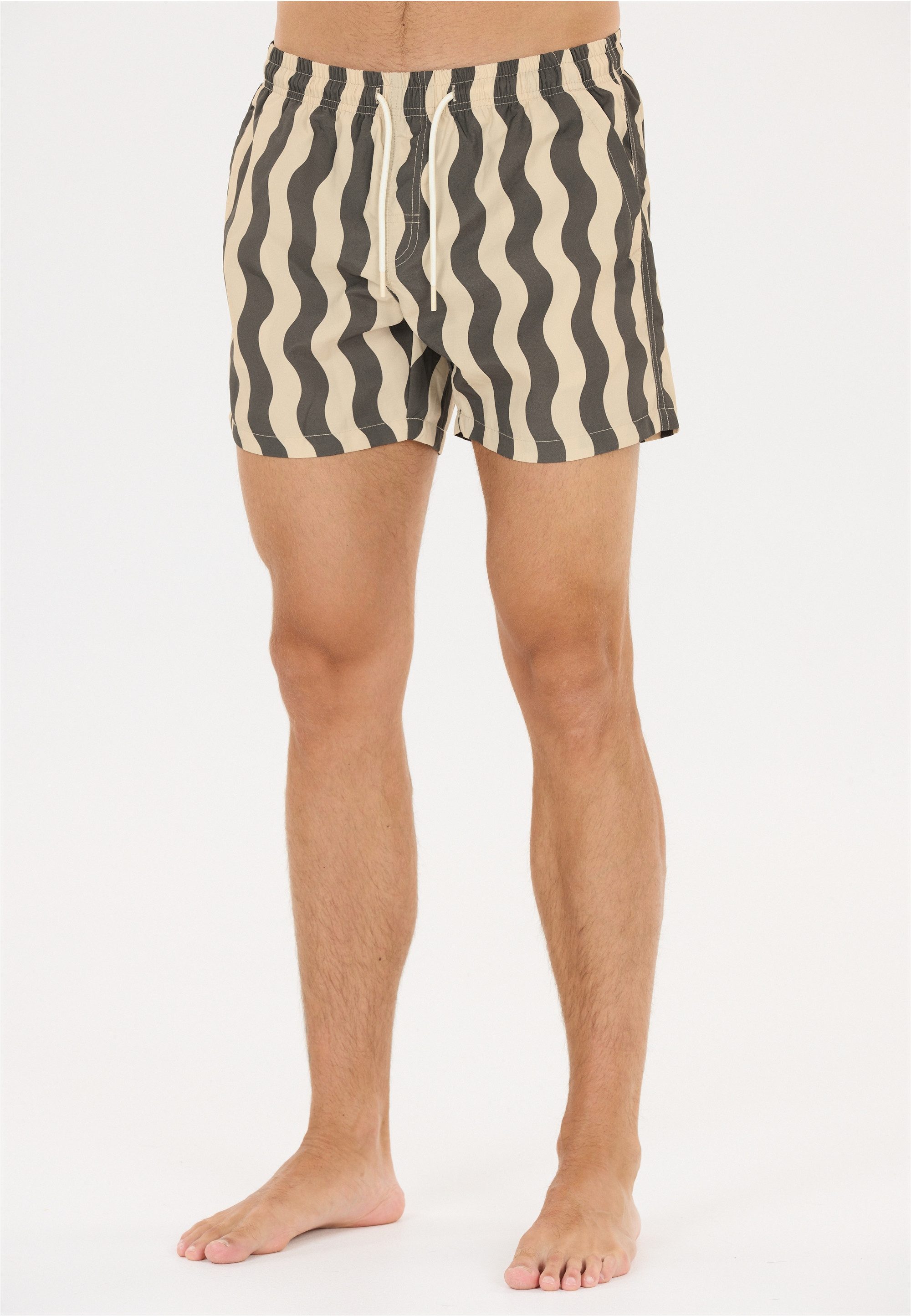 Virtus Badeshorts Tana mit atmungsaktiver Funktion