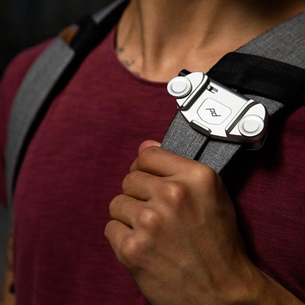 Peak Design Tragegurt Capture Clip v3 Clip mit ARCA Wechselplatte silber