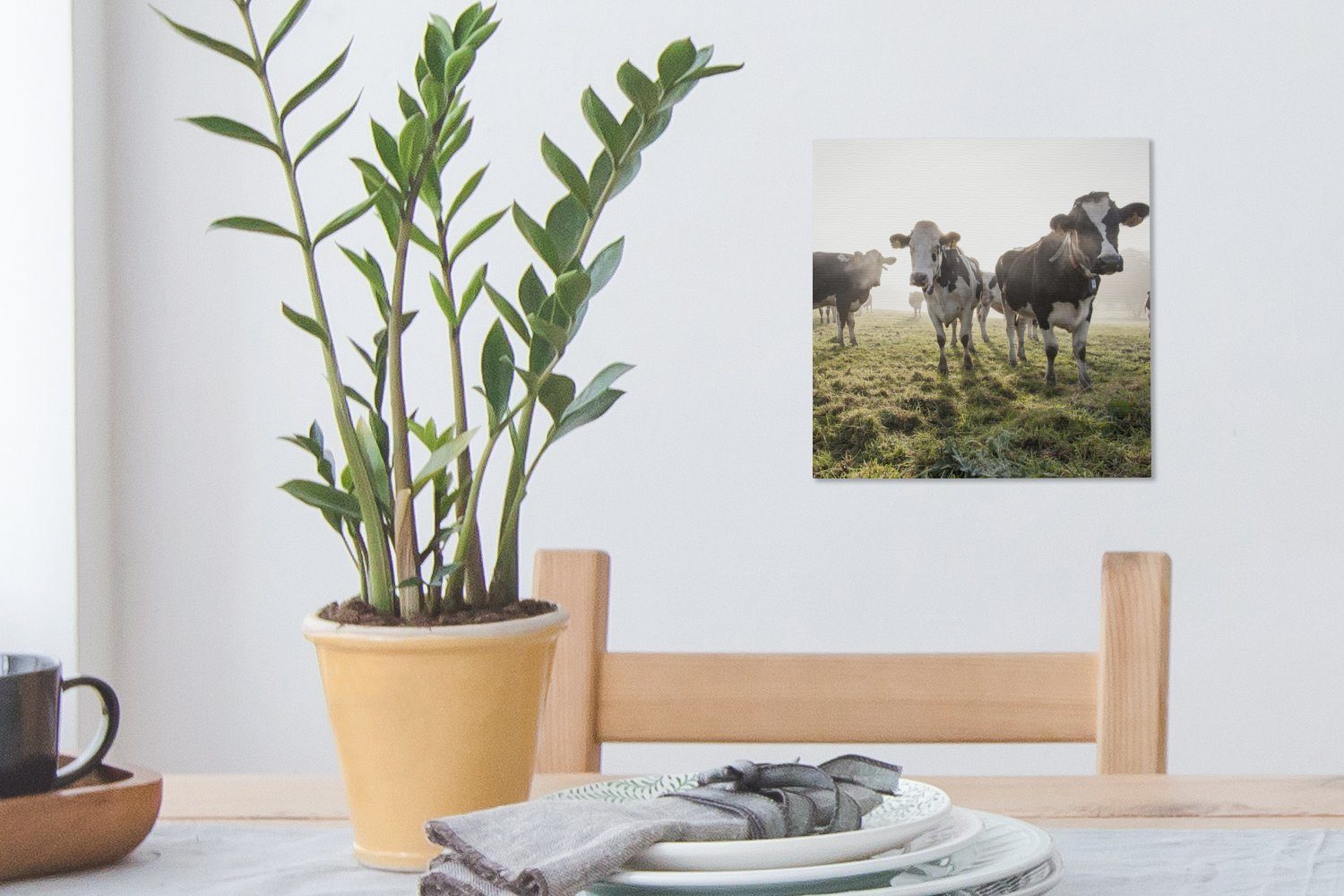 OneMillionCanvasses® Leinwandbild Kuh - Leinwand Wohnzimmer (1 Schlafzimmer bunt - für Gras Bilder Nebel, St)