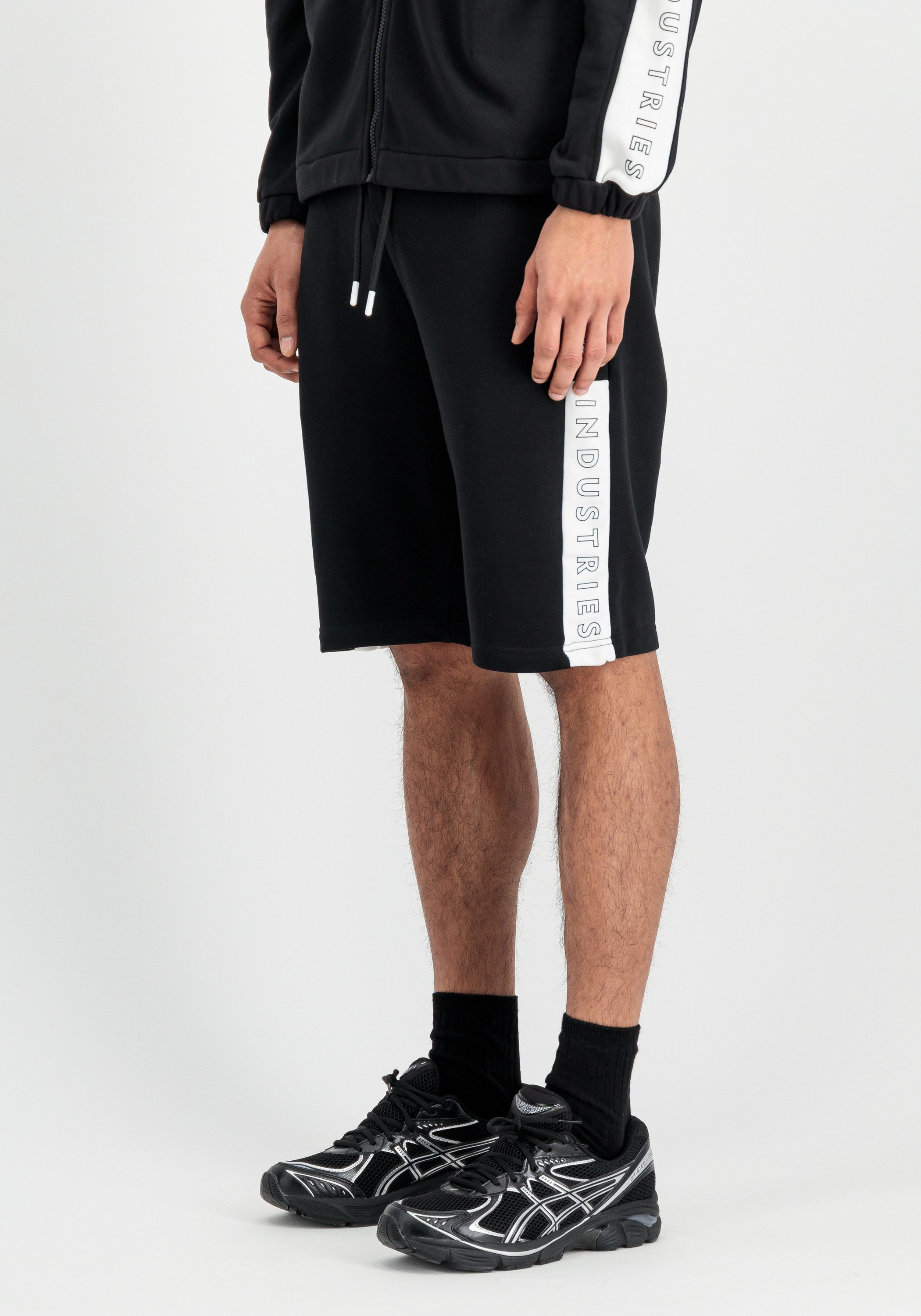 Shorts Track Alpha Short